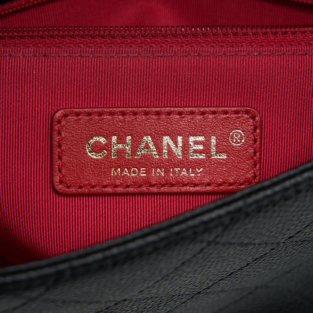 CHANEL CAVIAR QUILTED FLAP BAG WITH HANDLE AND CHAIN BLACK LGHW