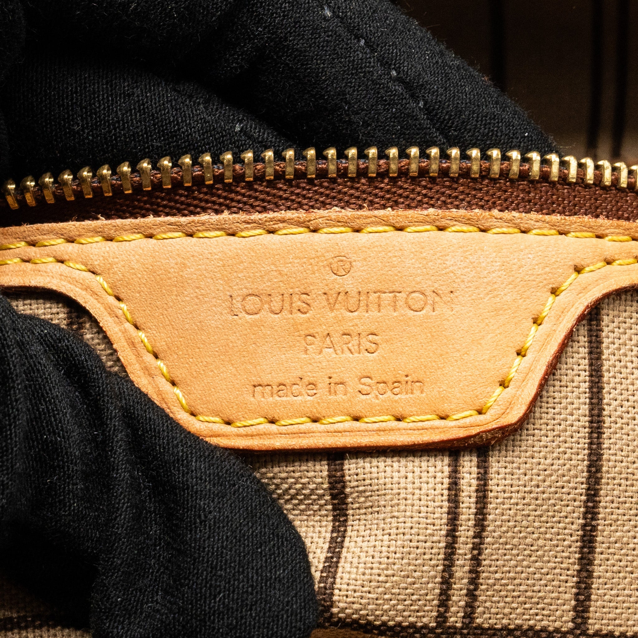 LOUIS VUITTON NEVERFULL MM MONOGRAM CANVAS GHW