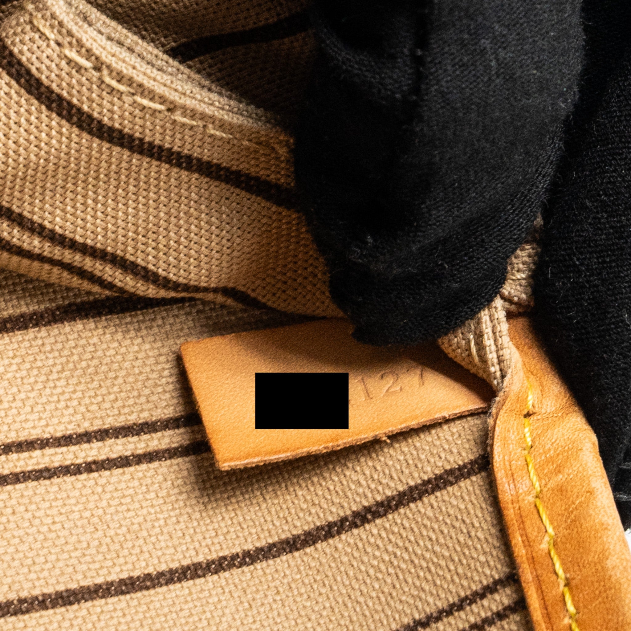 LOUIS VUITTON NEVERFULL MM MONOGRAM CANVAS GHW