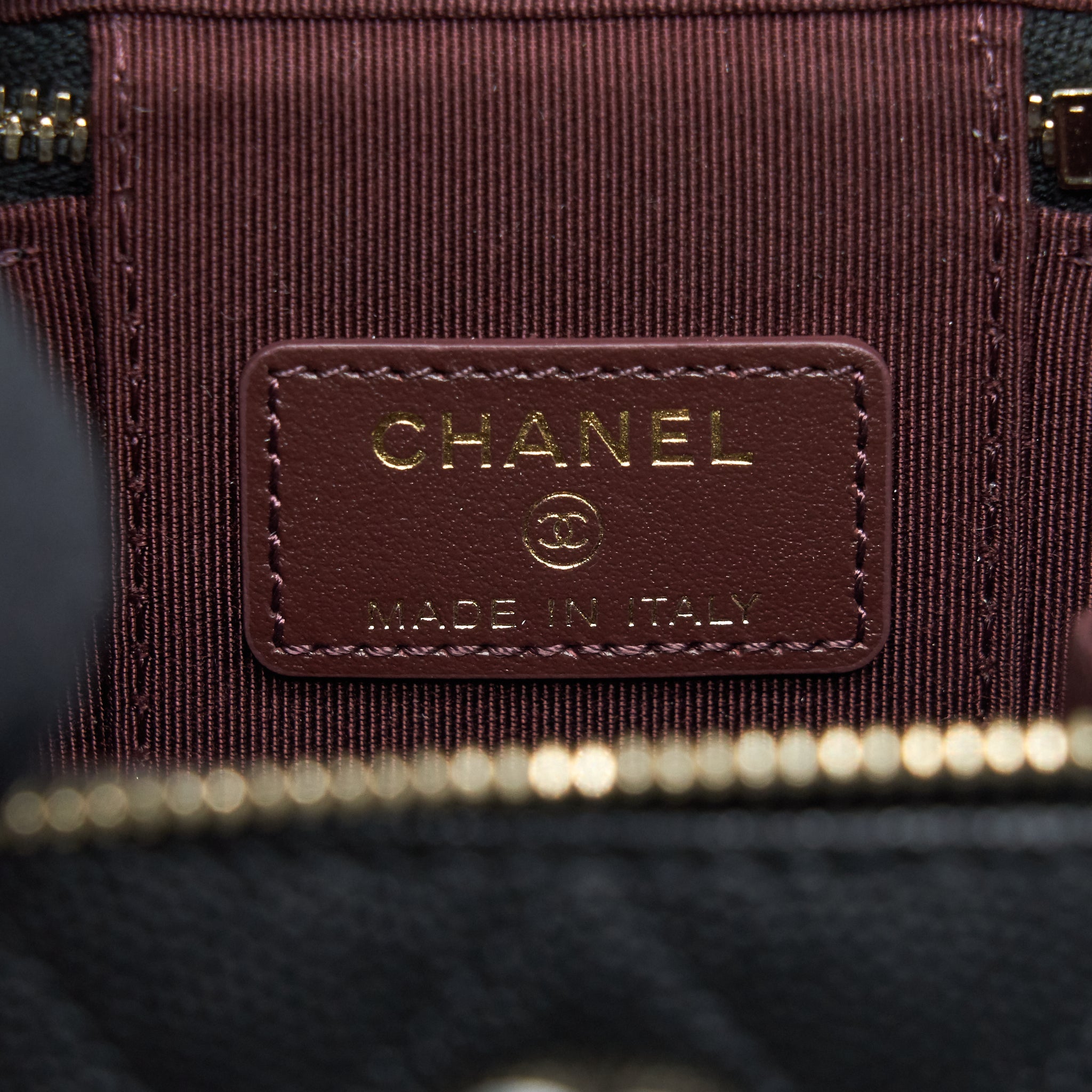 CHANEL 22C MINI VANITY WITH CHAIN BLACK CAVIAR LGHW