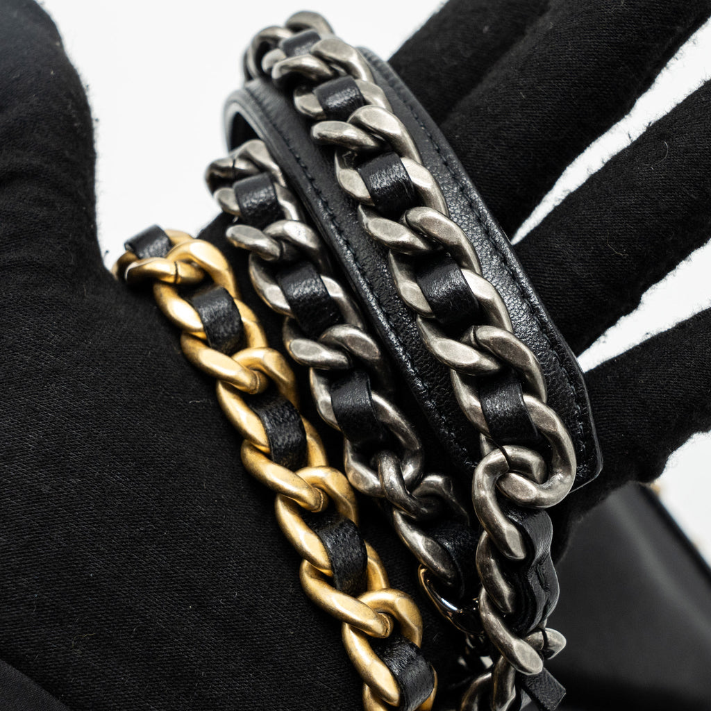 CHANEL 19 WALLET ON CHAIN LAMBSKIN BLACK MULTICOLOUR HARDWARE (MICROCHIP)