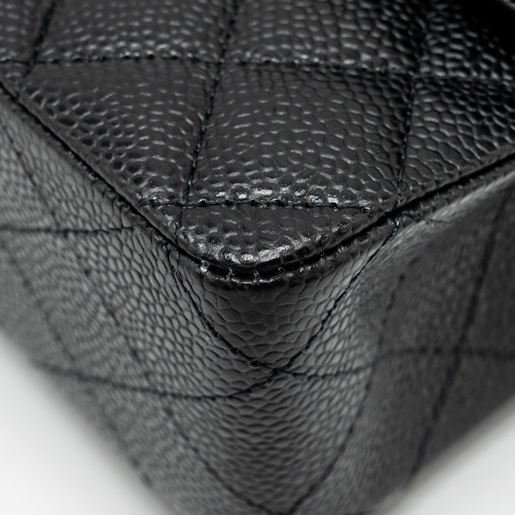 CHANEL MEDIUM CLASSIC DOUBLE FLAP BAG CAVIAR BLACK GHW (MICROCHIP)