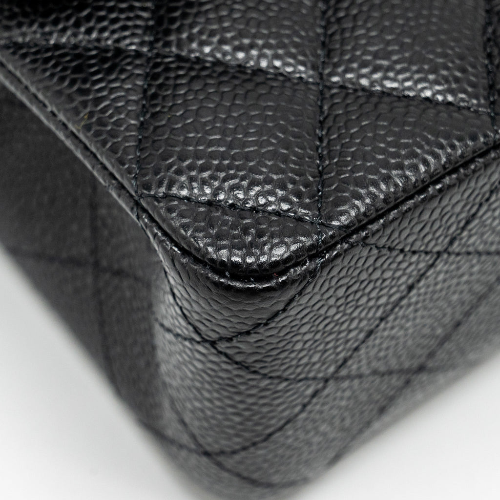 CHANEL MEDIUM CLASSIC DOUBLE FLAP BAG CAVIAR BLACK GHW (MICROCHIP)