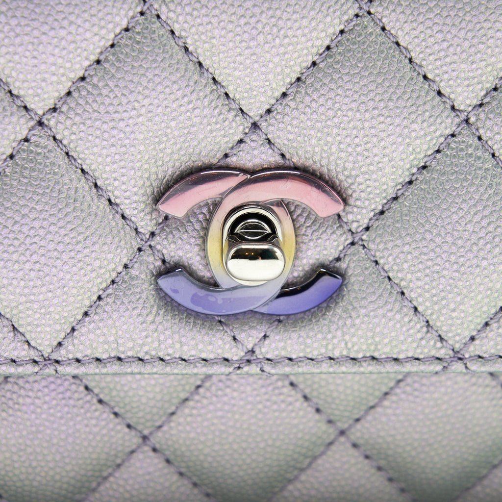 CHANEL 21K SMALL COCO HANDLE 24CM CAVIAR IRIDESCENT LILAC RAINBOW HARDWARE (MICROCHIP)