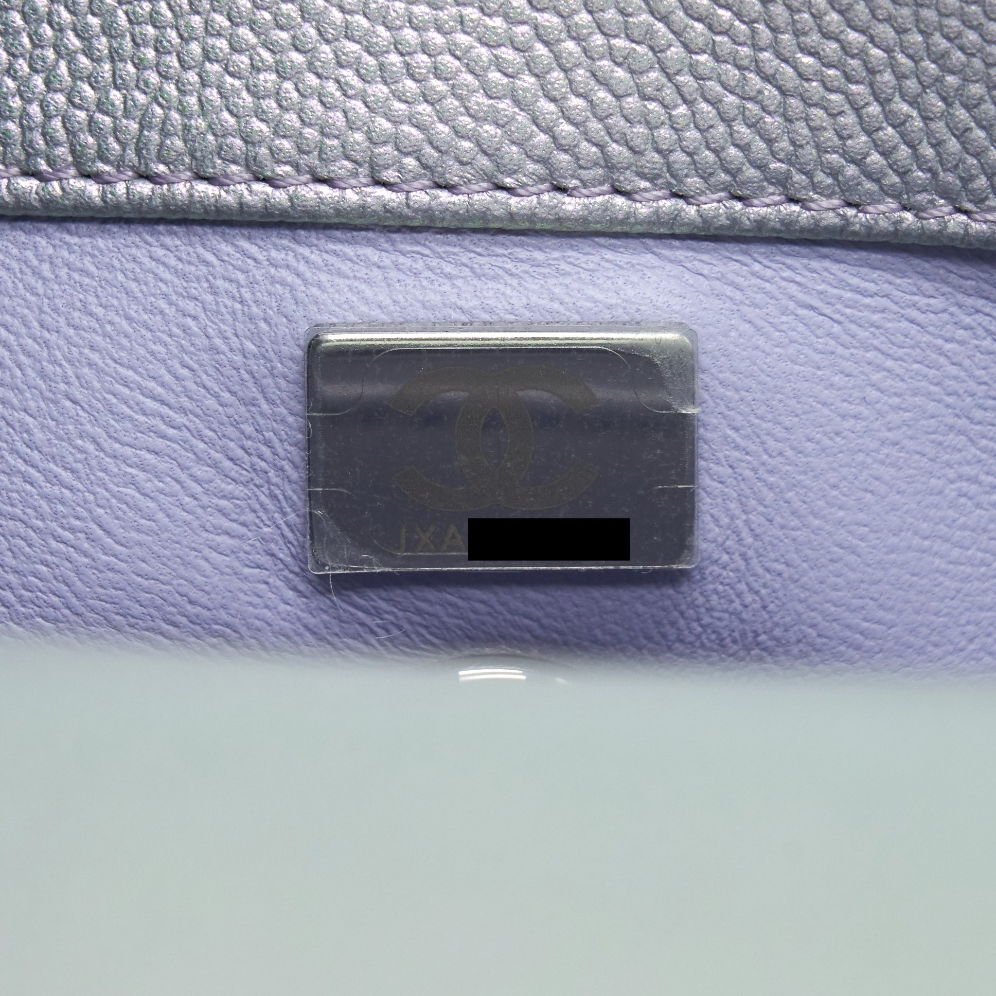 CHANEL 21K SMALL COCO HANDLE 24CM CAVIAR IRIDESCENT LILAC RAINBOW HARDWARE (MICROCHIP)