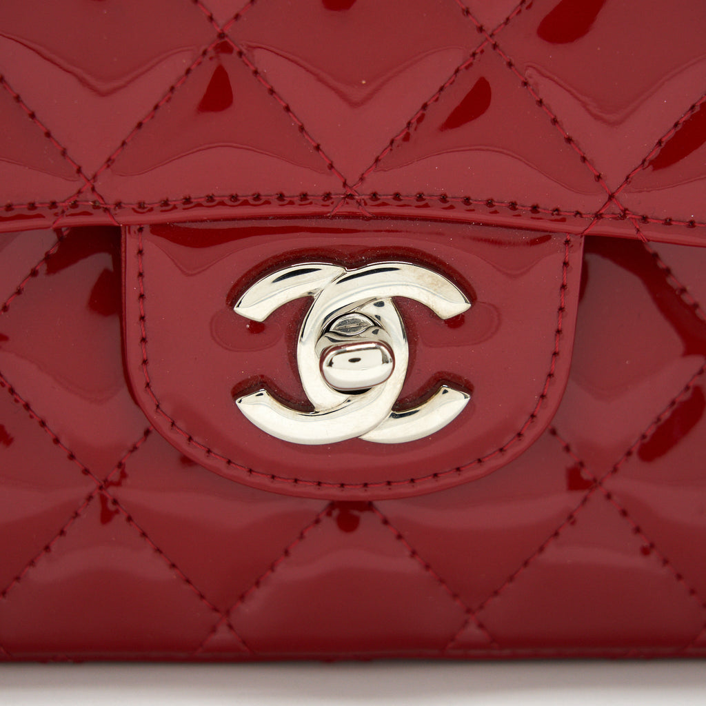 CHANEL MEDIUM CLASSIC DOUBLE FLAP BAG PATENT LEATHER RED SHW