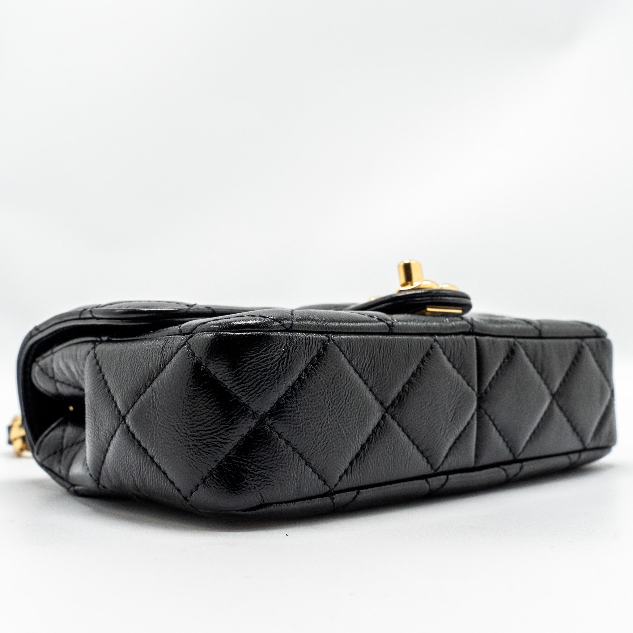CHANEL 24B GIANT CHAIN FLAP SHOULDER BAG LAMBSKIN BLACK GHW (MICROCHIP)