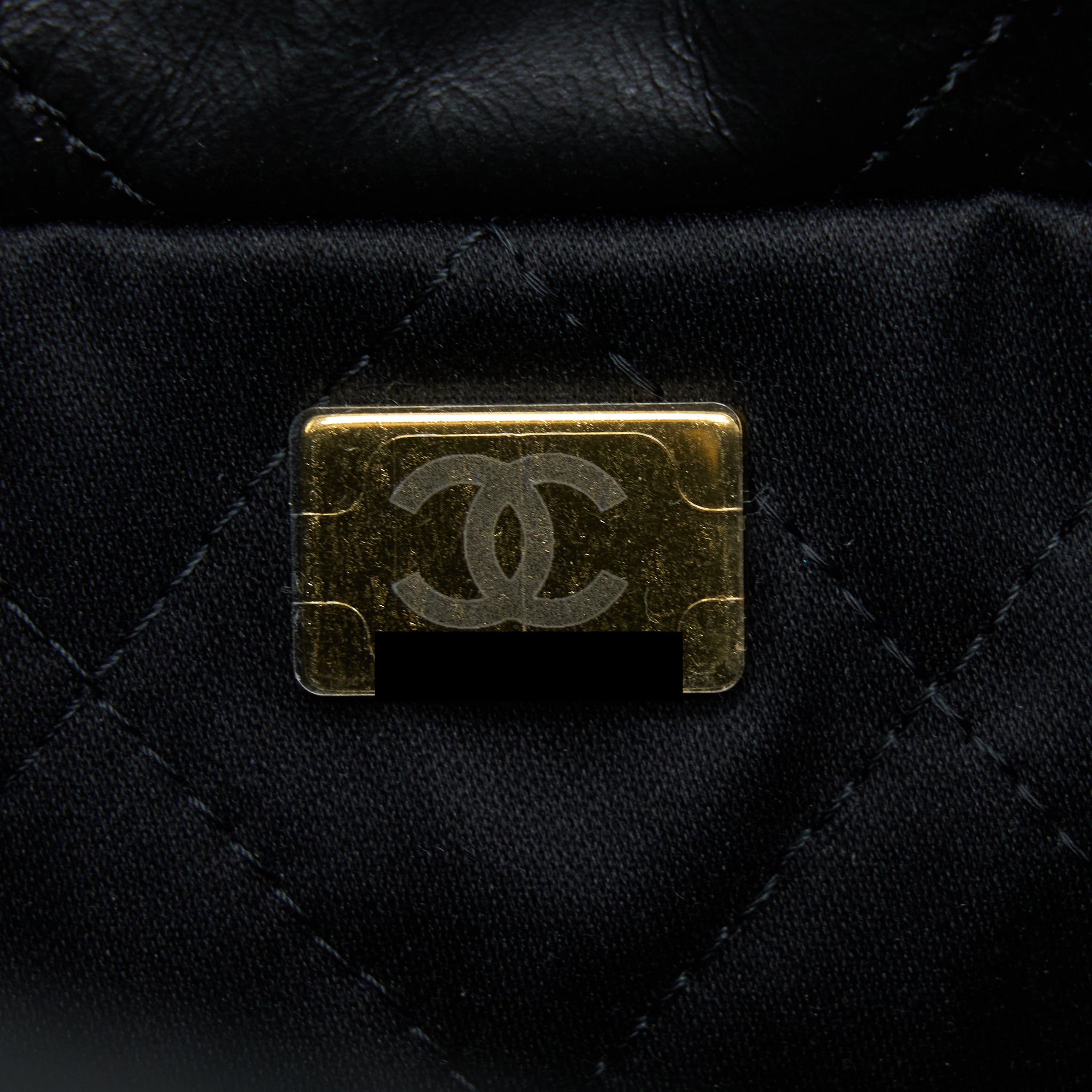 CHANEL SMALL 22 BAG WHITE LETTER SHINY CALFSKIN GHW (MICROCHIP)