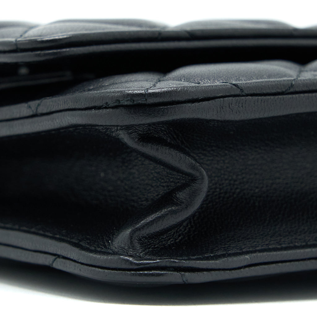 CHANEL PEARL CRUSH WALLET ON CHAIN LAMBSKIN BLACK BRUSHED GHW (MICROCHIP)