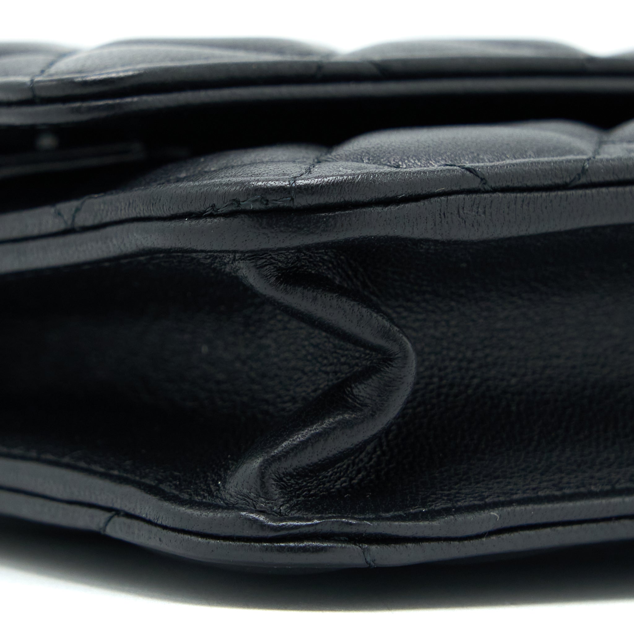 CHANEL PEARL CRUSH WALLET ON CHAIN LAMBSKIN BLACK BRUSHED GHW (MICROCHIP)