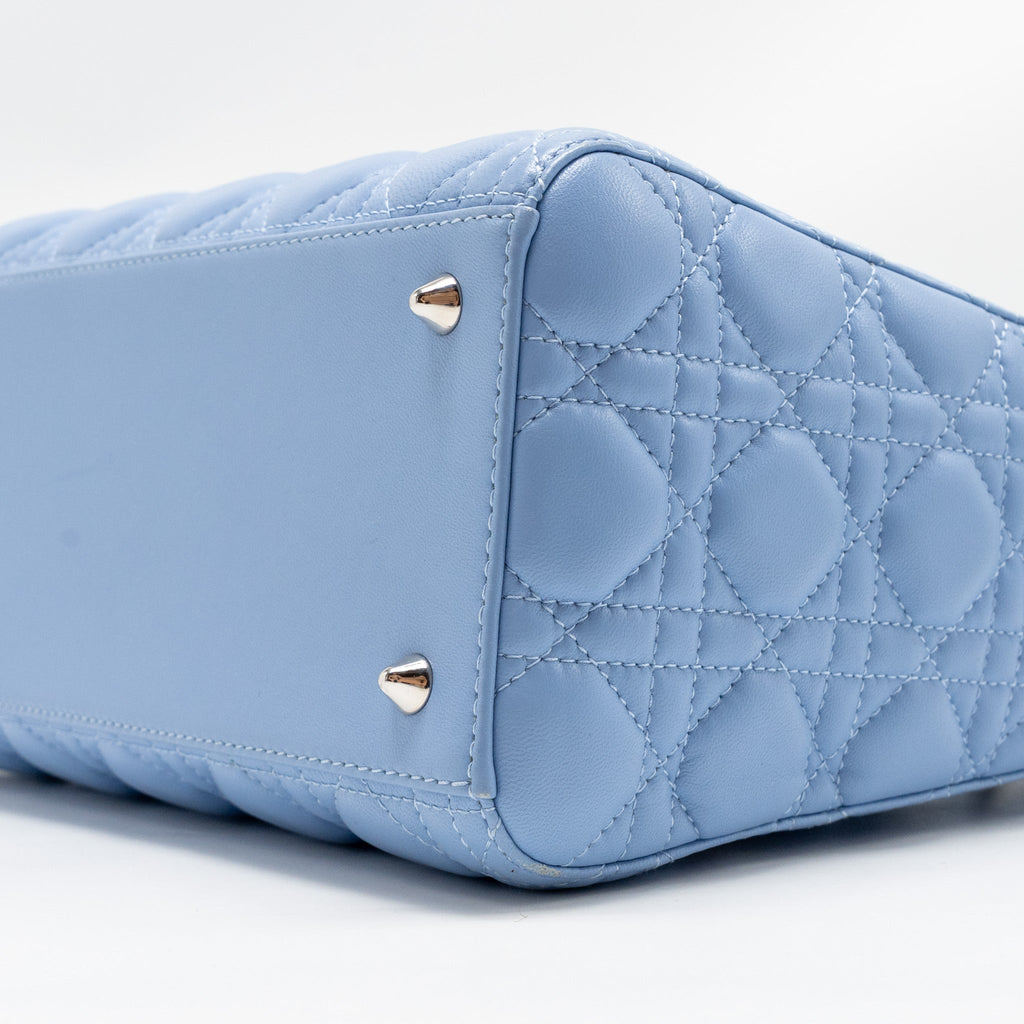 DIOR MEDIUM LADY DIOR LAMBSKIN LIGHT BLUE SHW