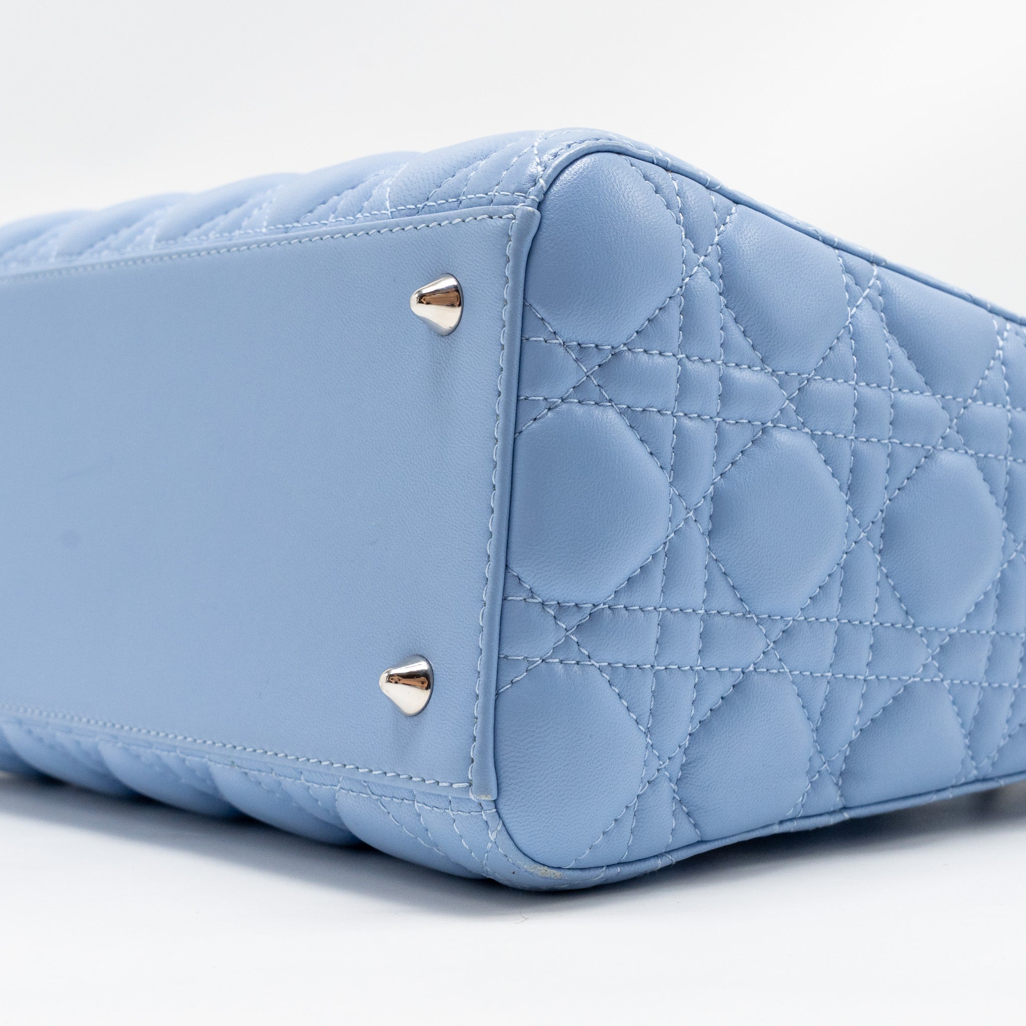 DIOR MEDIUM LADY DIOR LAMBSKIN LIGHT BLUE SHW