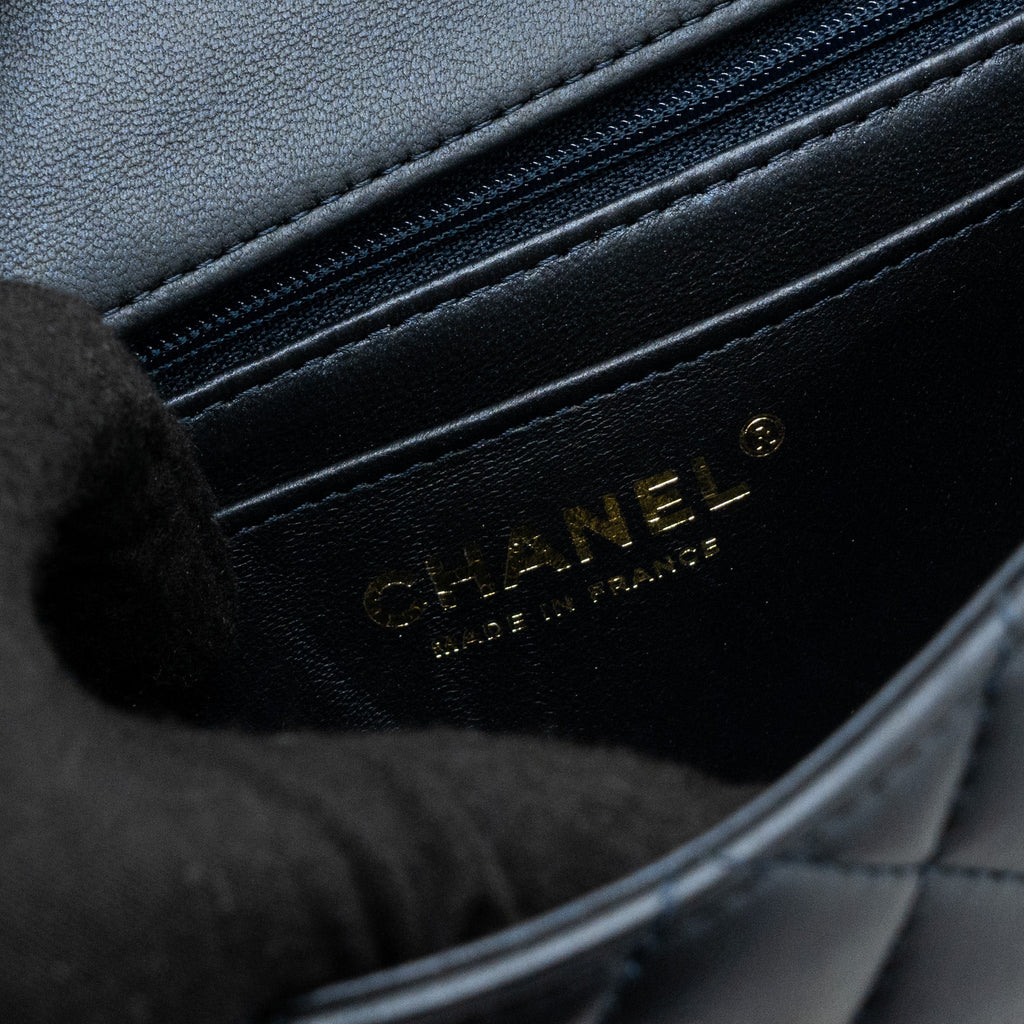 CHANEL 22A TOP HANDLE MINI RECTANGULAR FLAP BAG LAMBSKIN DARK BLUE LGHW(MICROCHIP)