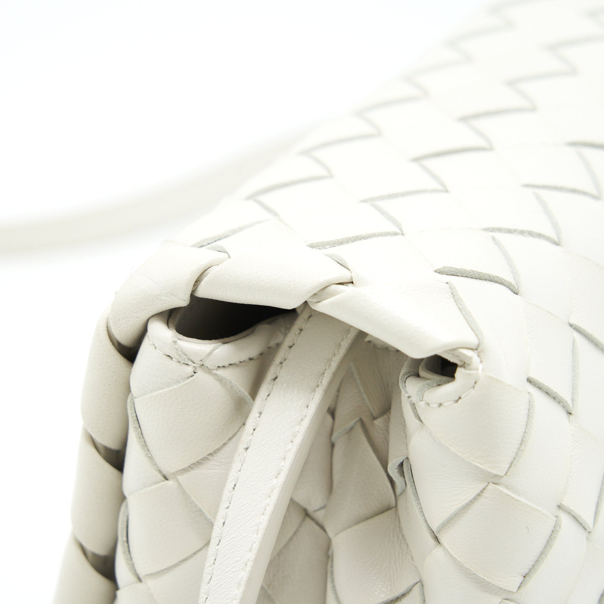 BOTTEGA VENETA CROSSBODY BAG  INTRECCIATO WHITE