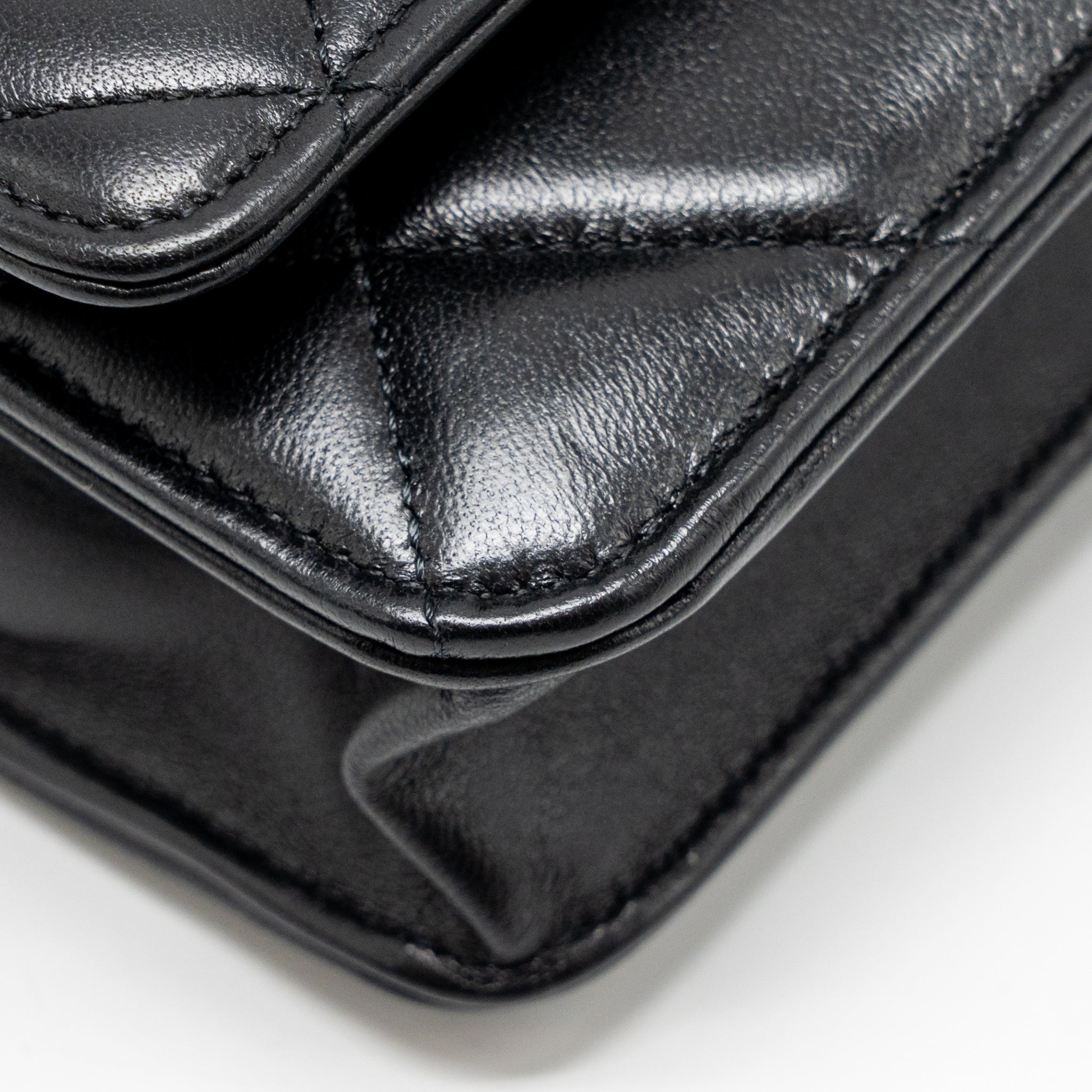 CHANEL 19 WALLET ON CHAIN LAMBSKIN BLACK MULTICOLOUR HARDWARE