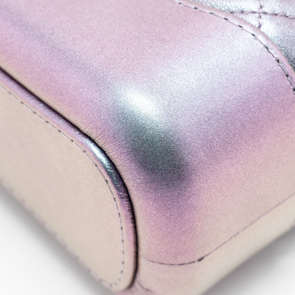 CHANEL SMALL GABRIELLE HOBO BAG CALFSKIN / LAMBSKIN IRIDESCENT LIGHT PURPLE MULTICOLOUR HARDWARE