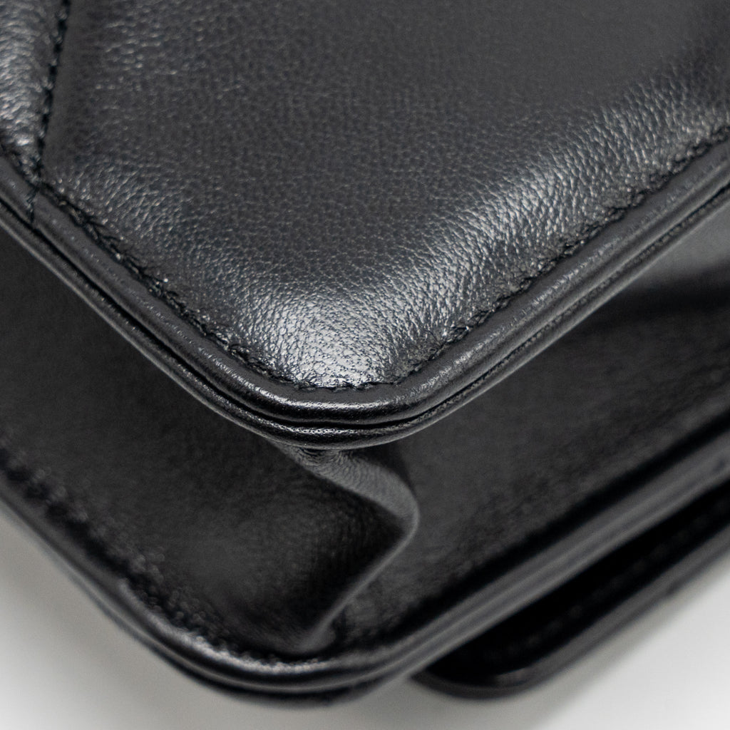 CHANEL 19 WALLET ON CHAIN LAMBSKIN BLACK MULTICOLOUR HARDWARE