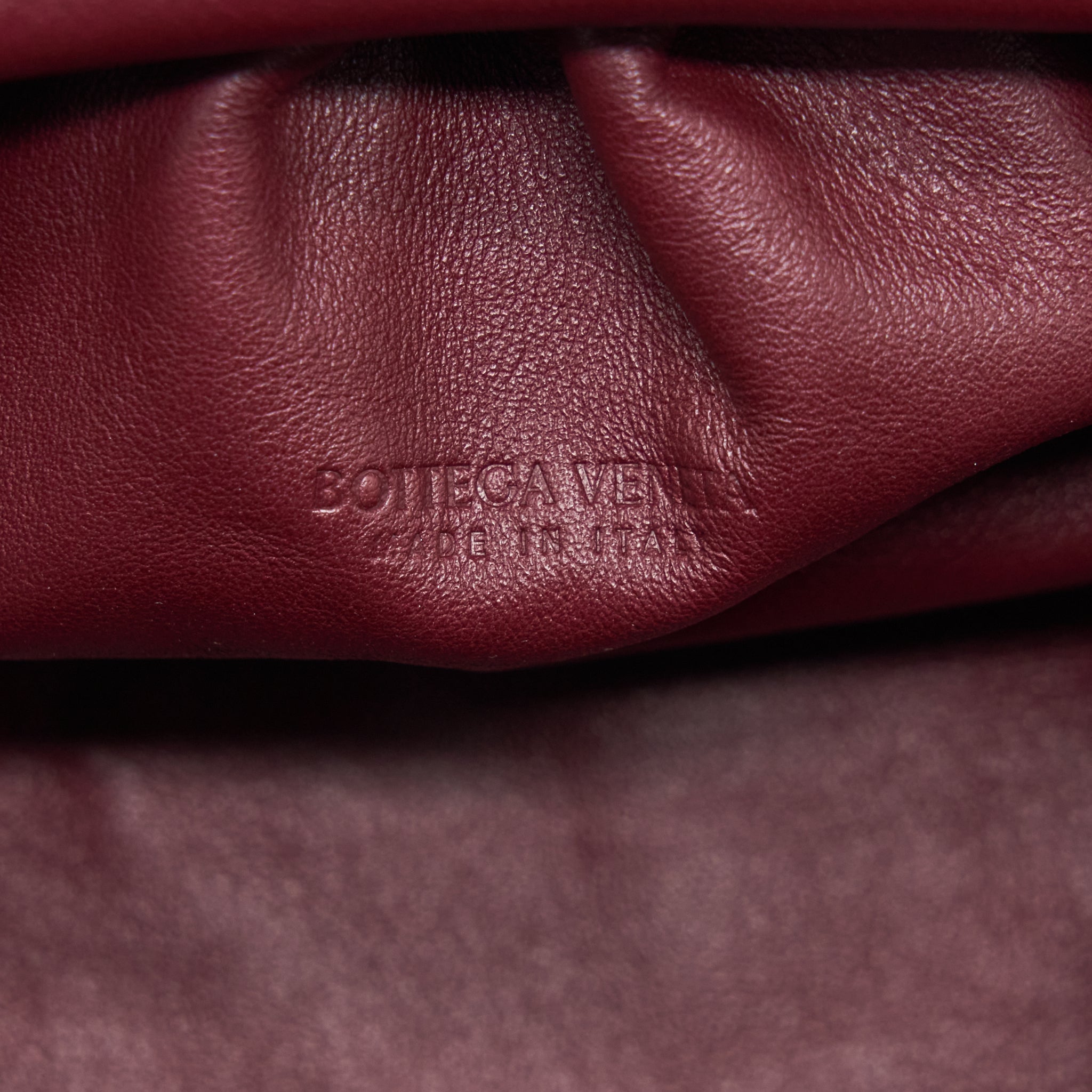 BOTTEGA VENETA THE MINI POUCH DARK RED