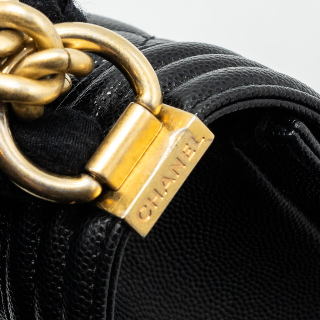 CHANEL MEDIUM BOY BAG CAVIAR BLACK BRUSHED GHW (MICROCHIP )