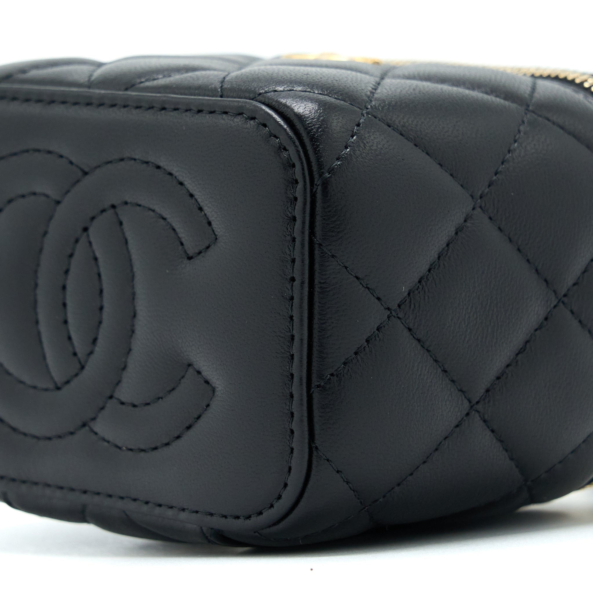 CHANEL 22B PEARL CRUSH MINI VANITY WITH CHAIN LAMBSKIN BLACK GHW