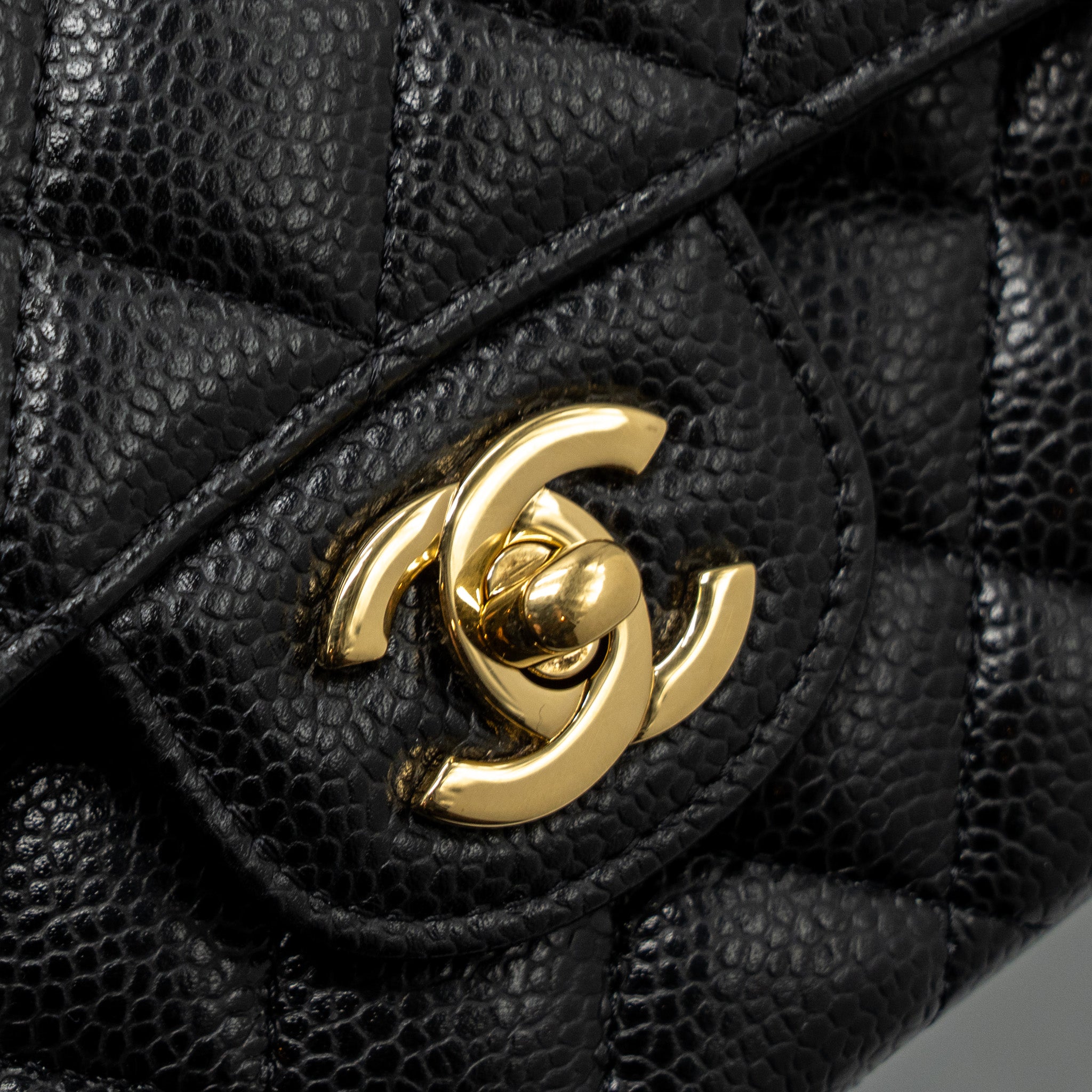 CHANEL MEDIUM CLASSIC DOUBLE FLAP BAG CAVIAR BLACK GHW (MICROCHIP )