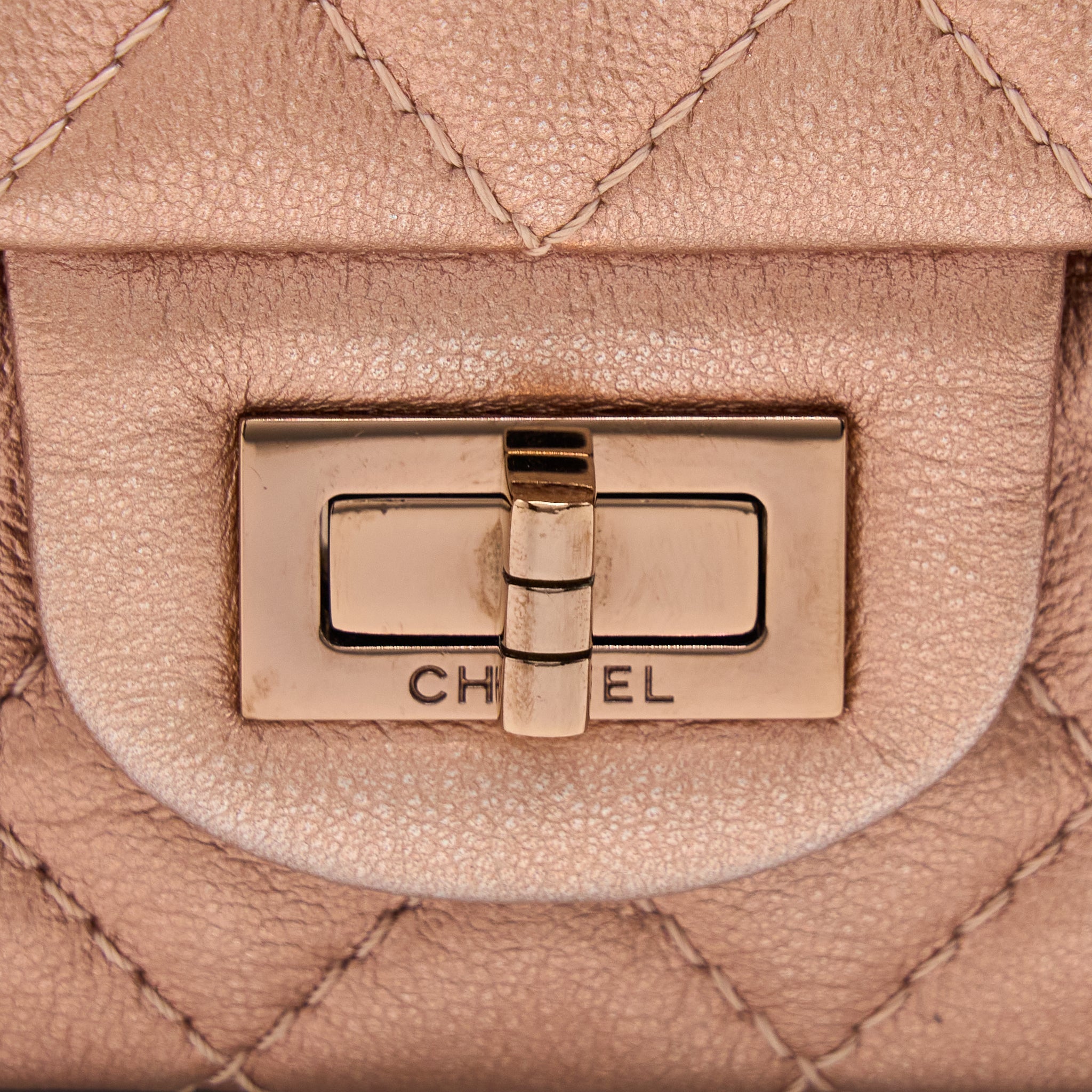 CHANEL MINI 2.55 REISSUE FLAP BAG CALFSKIN METALLIC PINK BRUSHED GOLD (MICROCHIP)