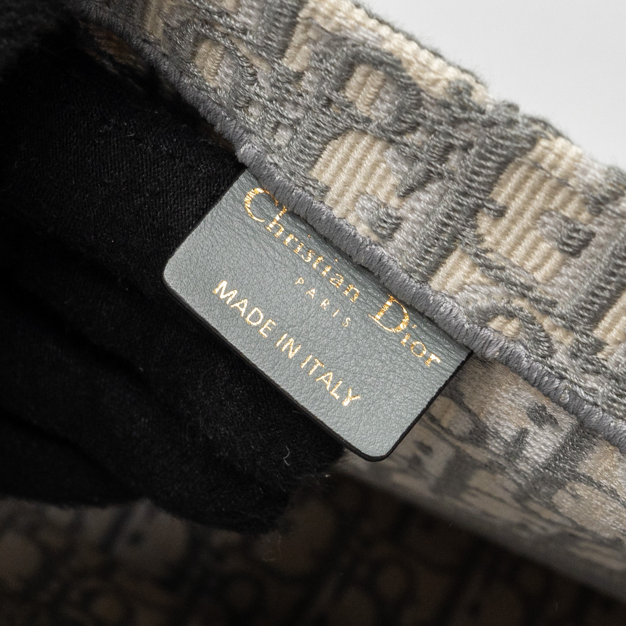 DIOR LARGE BOOK TOTE DIOR OBLIQUE EMBROIDERY ECRU/GREY