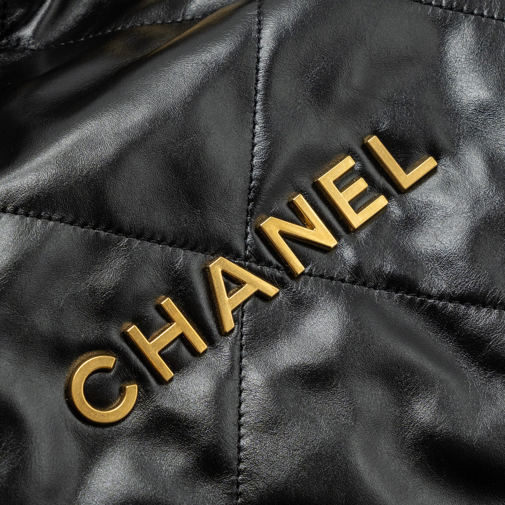 CHANEL MEDIUM 22 BAG SHINY CALFSKIN BLACK GHW (MICROCHIP)