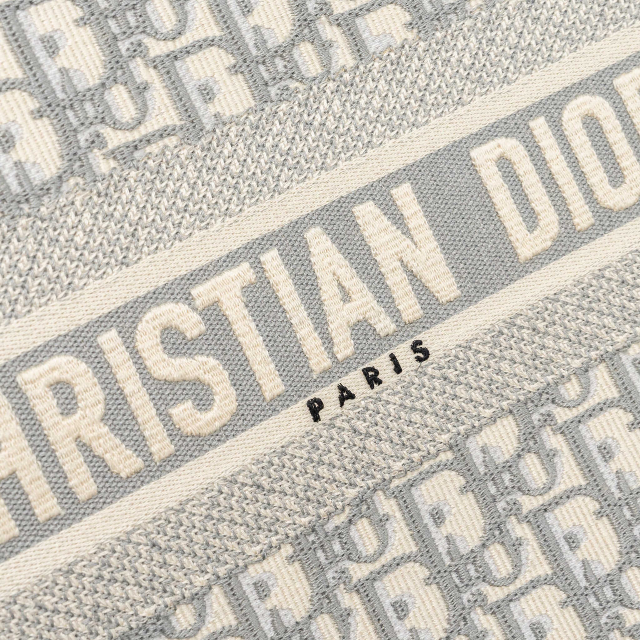 DIOR LARGE BOOK TOTE DIOR OBLIQUE EMBROIDERY ECRU/GREY