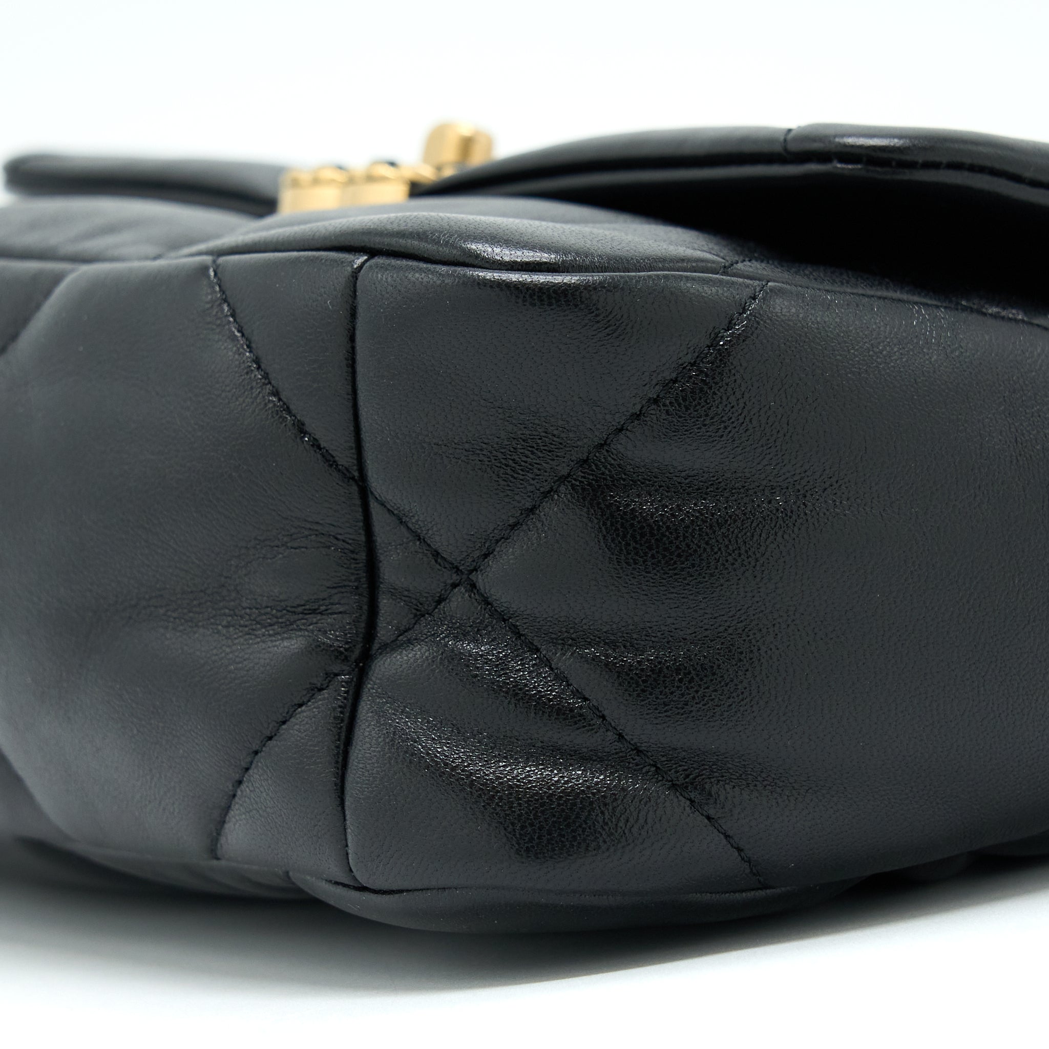 CHANEL SMALL 19 BAG LAMBSKIN BLACK MULTICOLOUR HARDWARE (MICROCHIP)