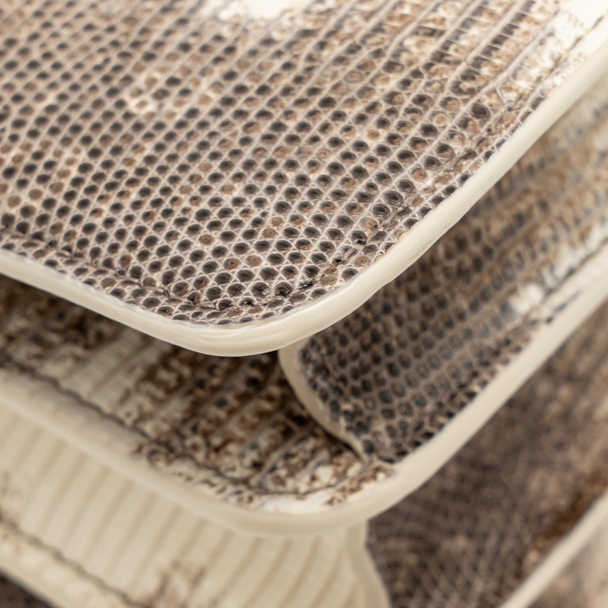 BVLGARI TOP HANDLE SERPENTI FOREVER CROSSBODY BAG SHINY LIZARD WHITE/MULTICOLOUR BLACK HARDWARE