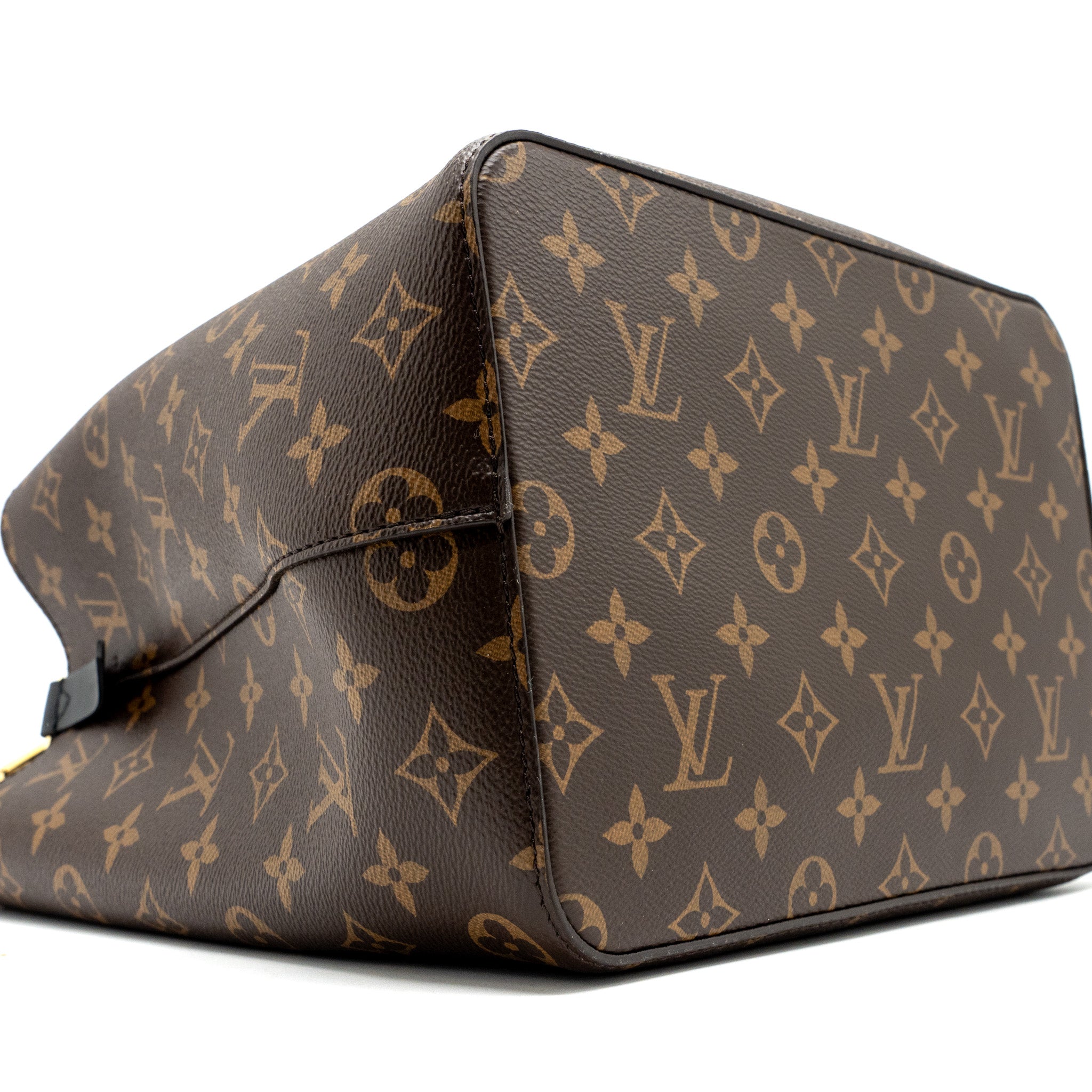 LOUIS VUITTON NEONOE MONOGRAM CANVAS BLACK GHW (NEW VERSION)