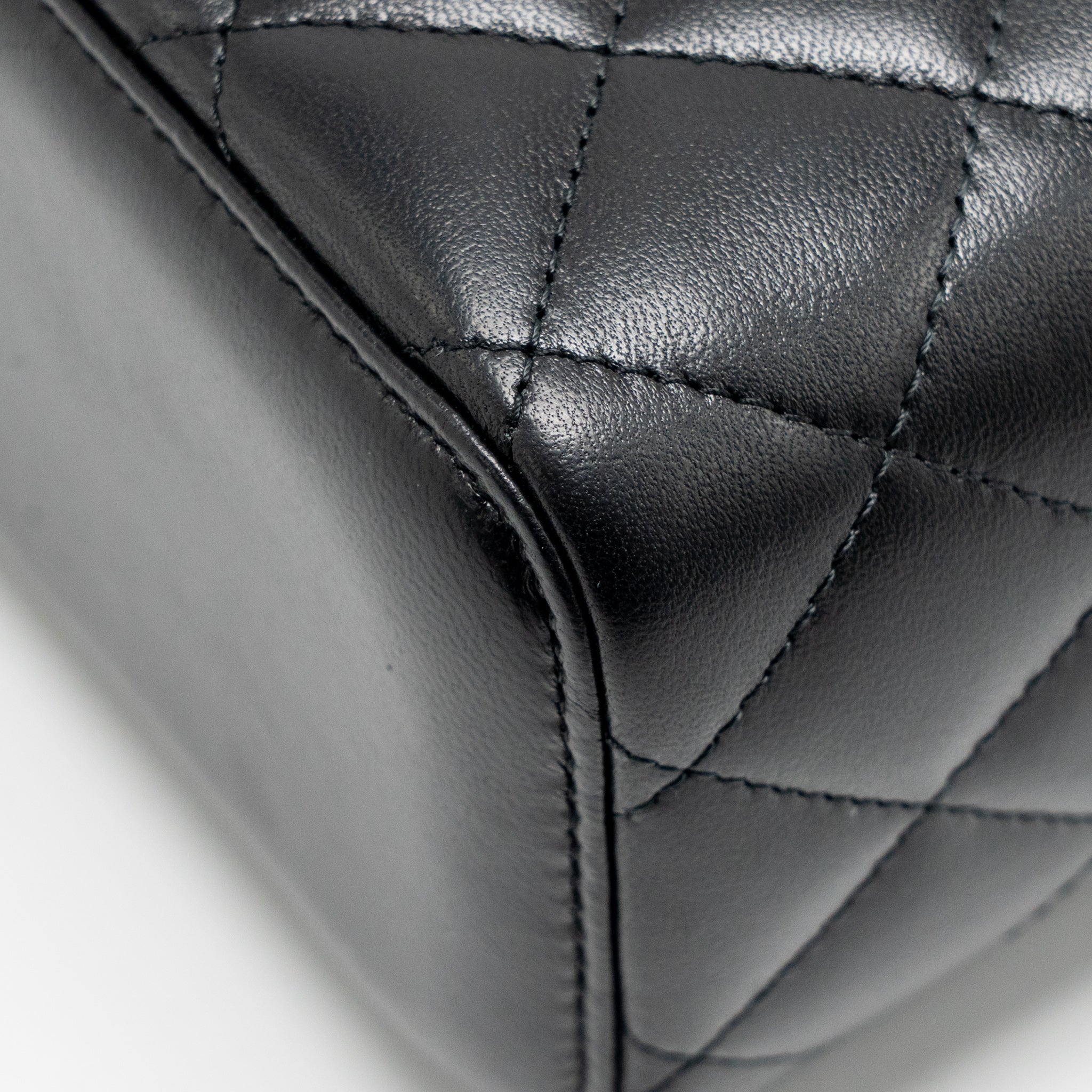 CHANEL LONG VANITY CASE WITH CHAIN LAMBSKIN BLACK LGHW