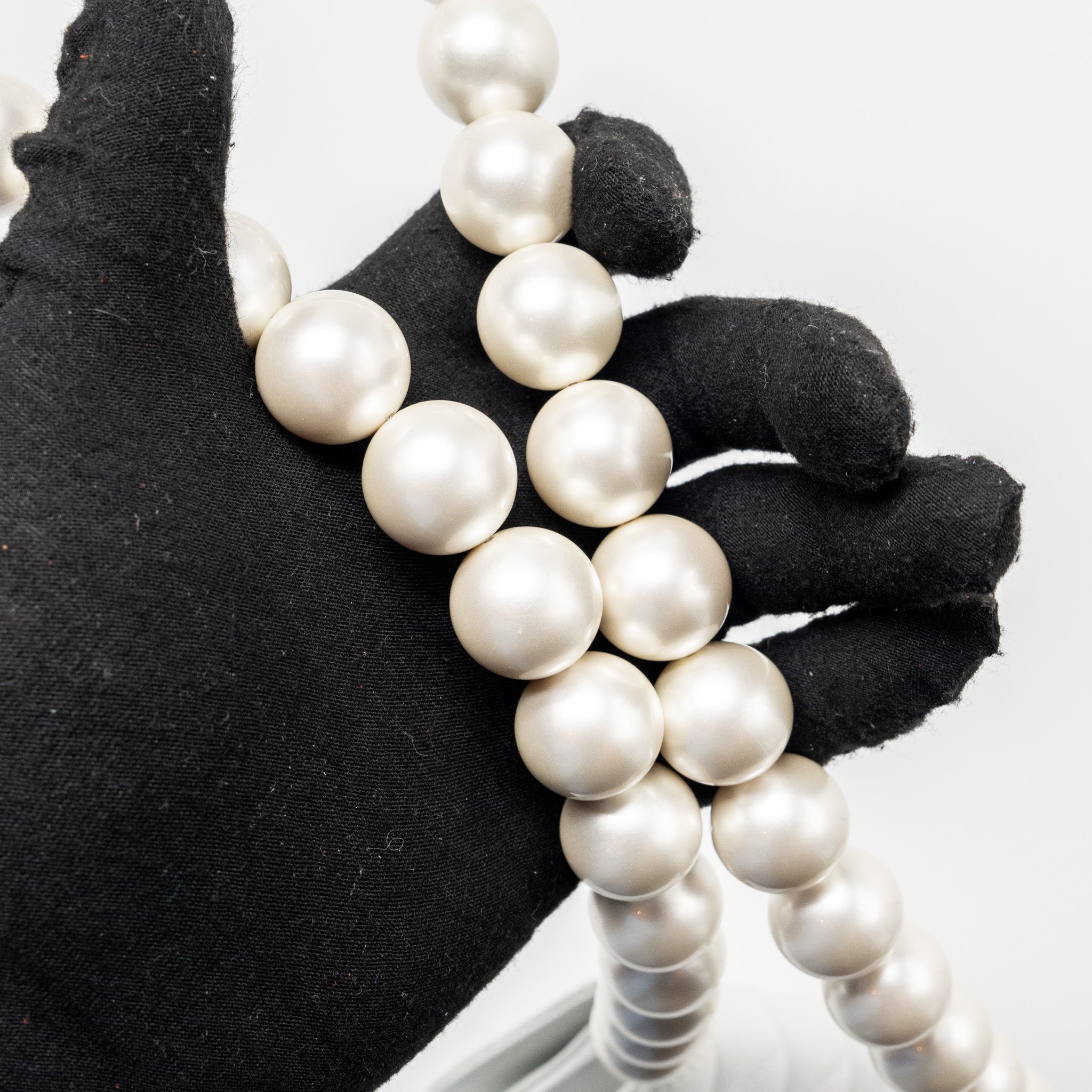 CHANEL GIANT PEARL CHAIN MINI FLAP BAG LAMBSKIN WHITE SHW