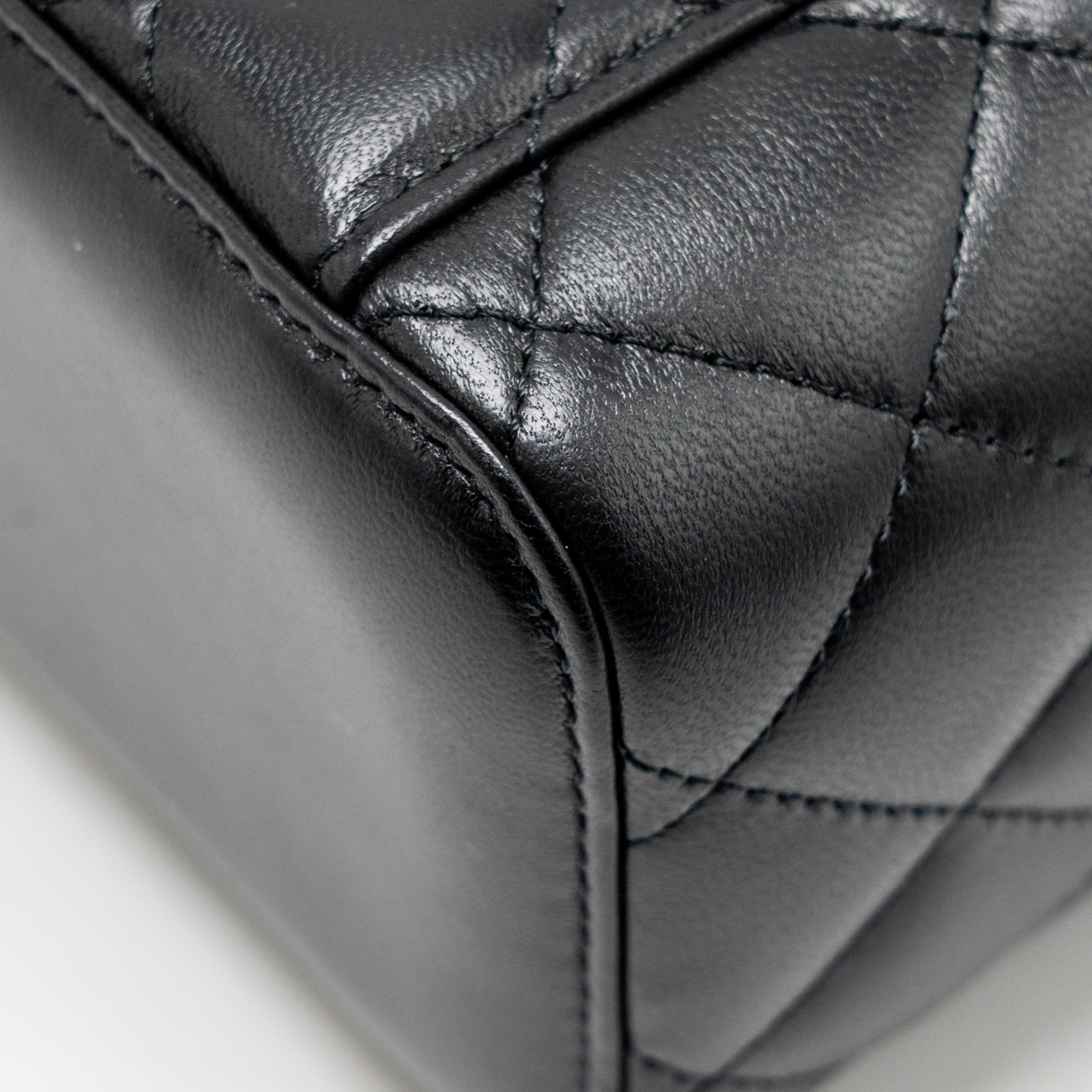 CHANEL LONG VANITY CASE WITH CHAIN LAMBSKIN BLACK LGHW