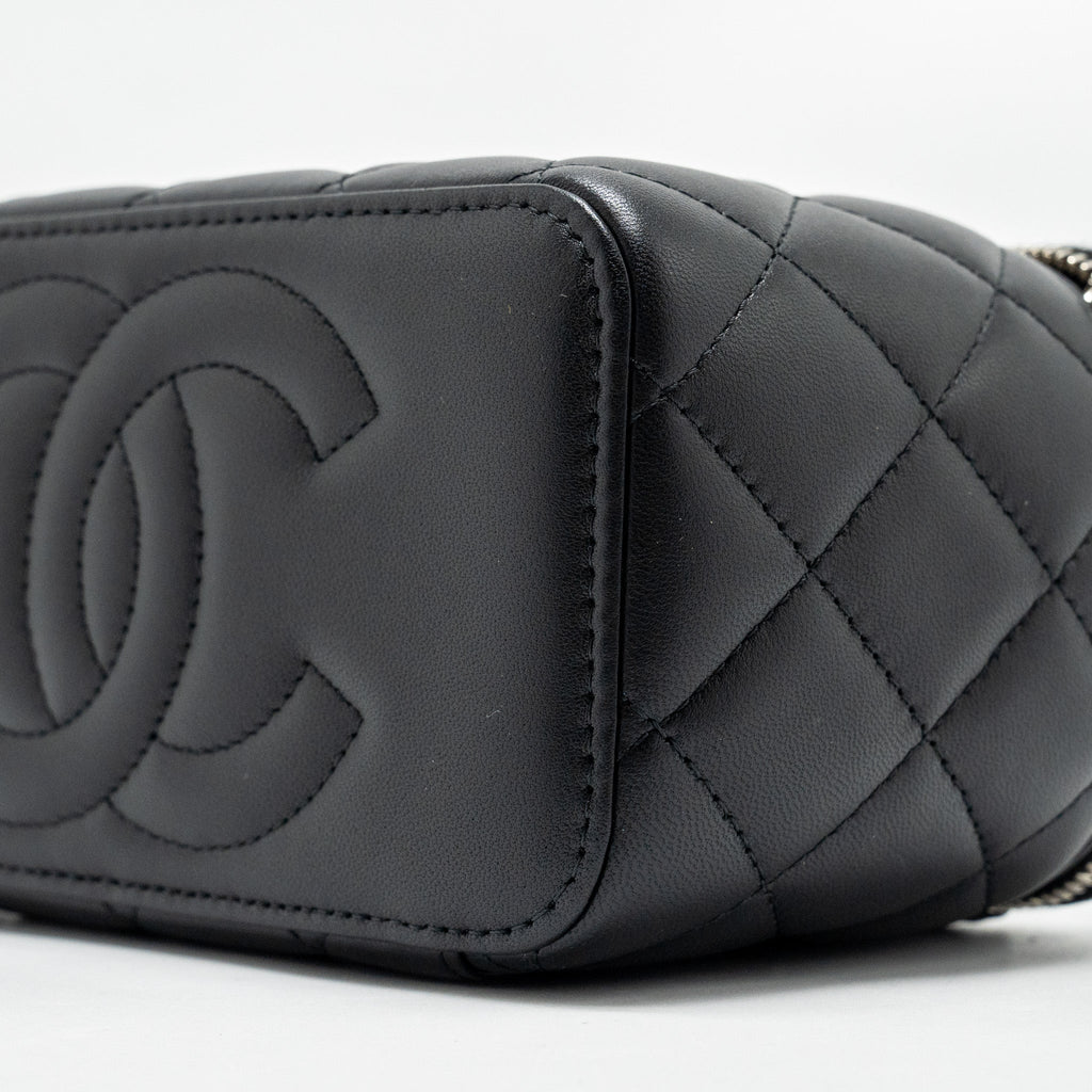 CHANEL TOP HANDLE LONG VANITY CASE LAMBSKIN BLACK SHW (MICROCHIP)