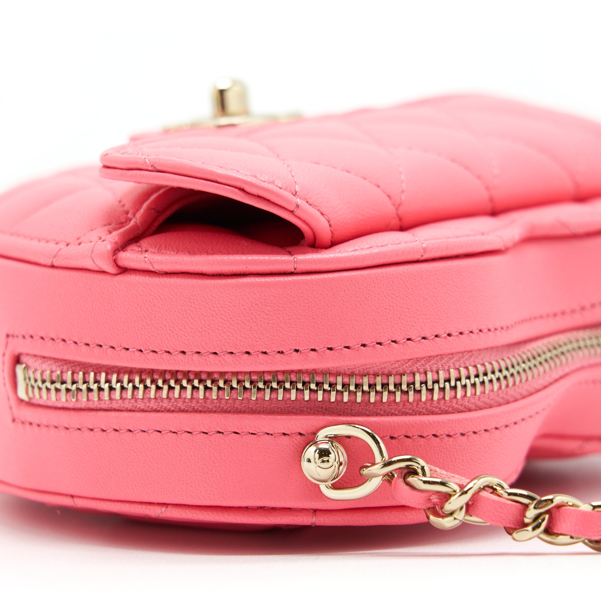 CHANEL 22S SMALL HEART BAG LAMBSKIN PINK LGHW