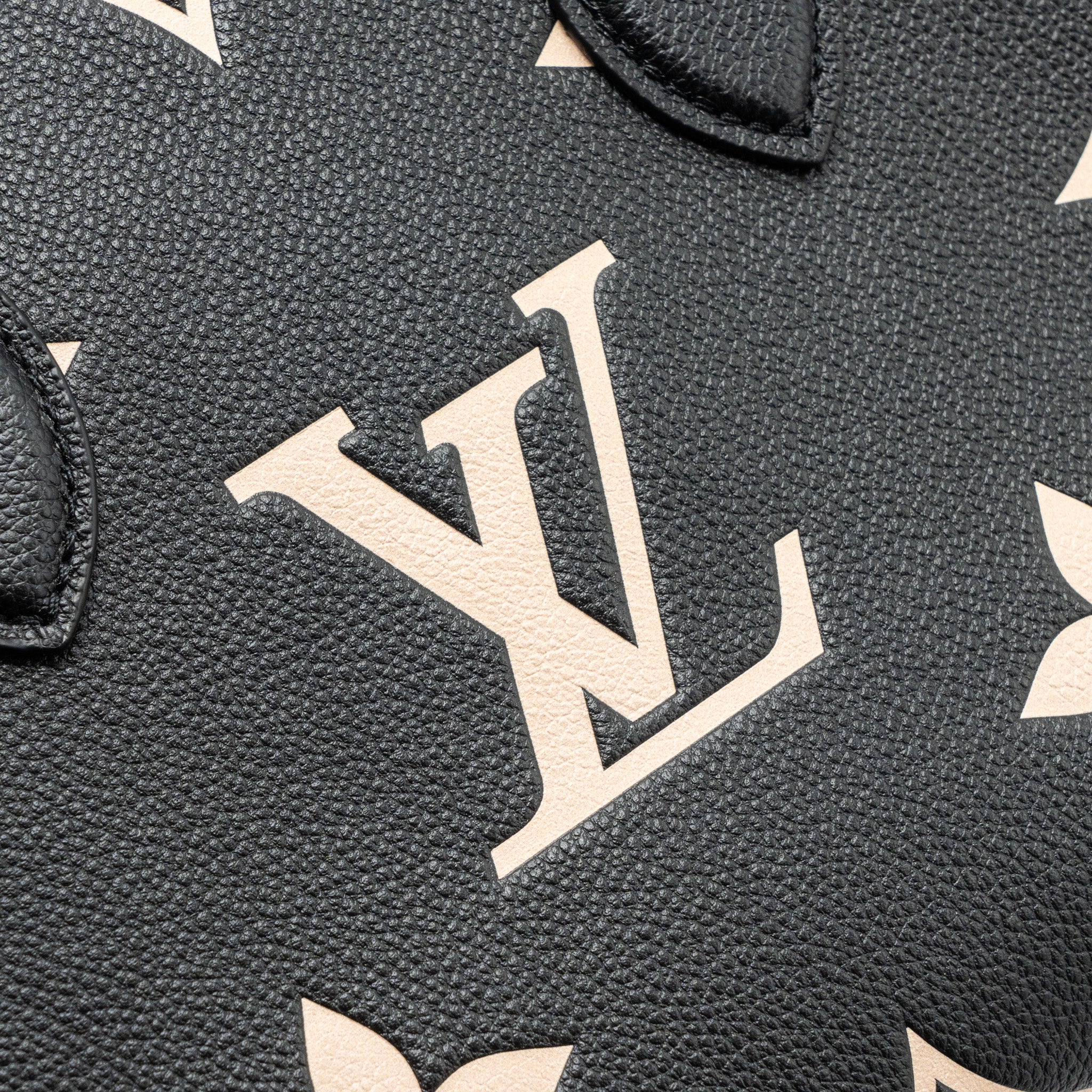 LOUIS VUITTON ONTHEGO PM BICOLOUR MONOGRAM EMPREINTE LEATHER BLACK/BEIGE GHW(NEW VERSION)