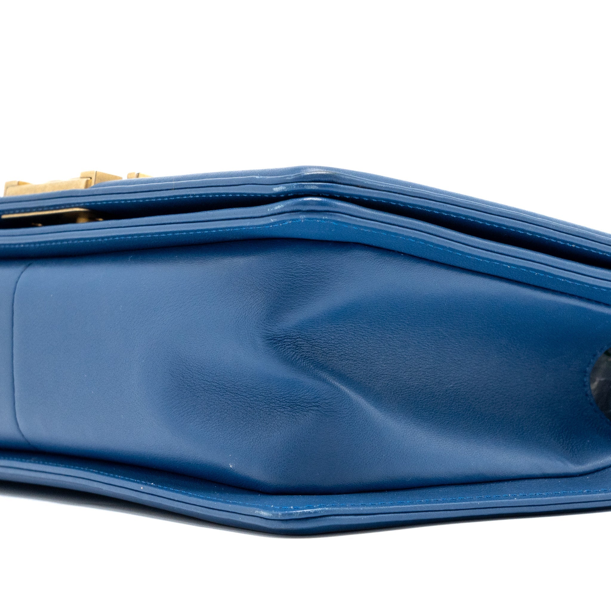 CHANEL MEDIUM BOY BAG CALFSKIN BLUE GHW