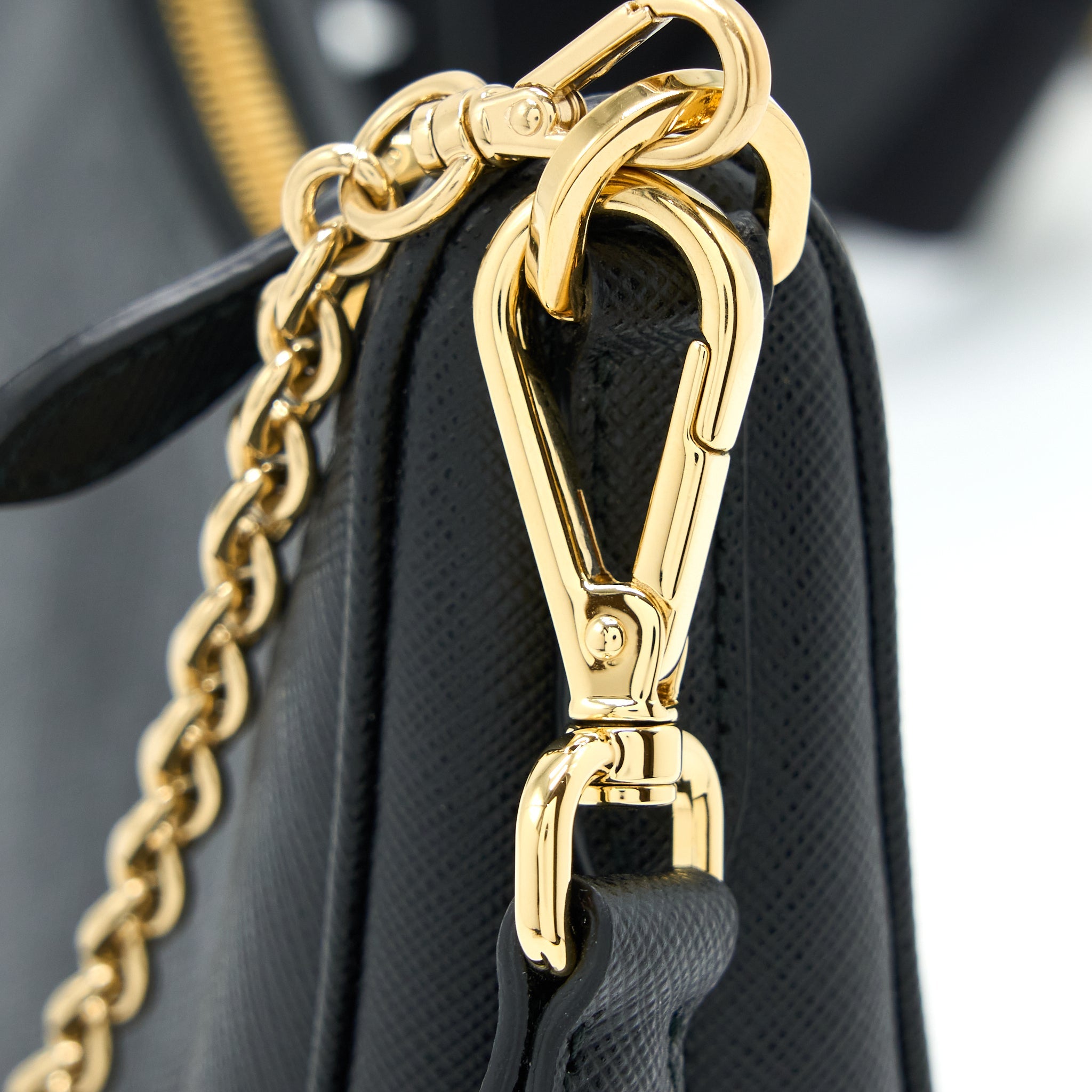 PRADA RE-EDITION 2005 SAFFIANO BLACK GHW