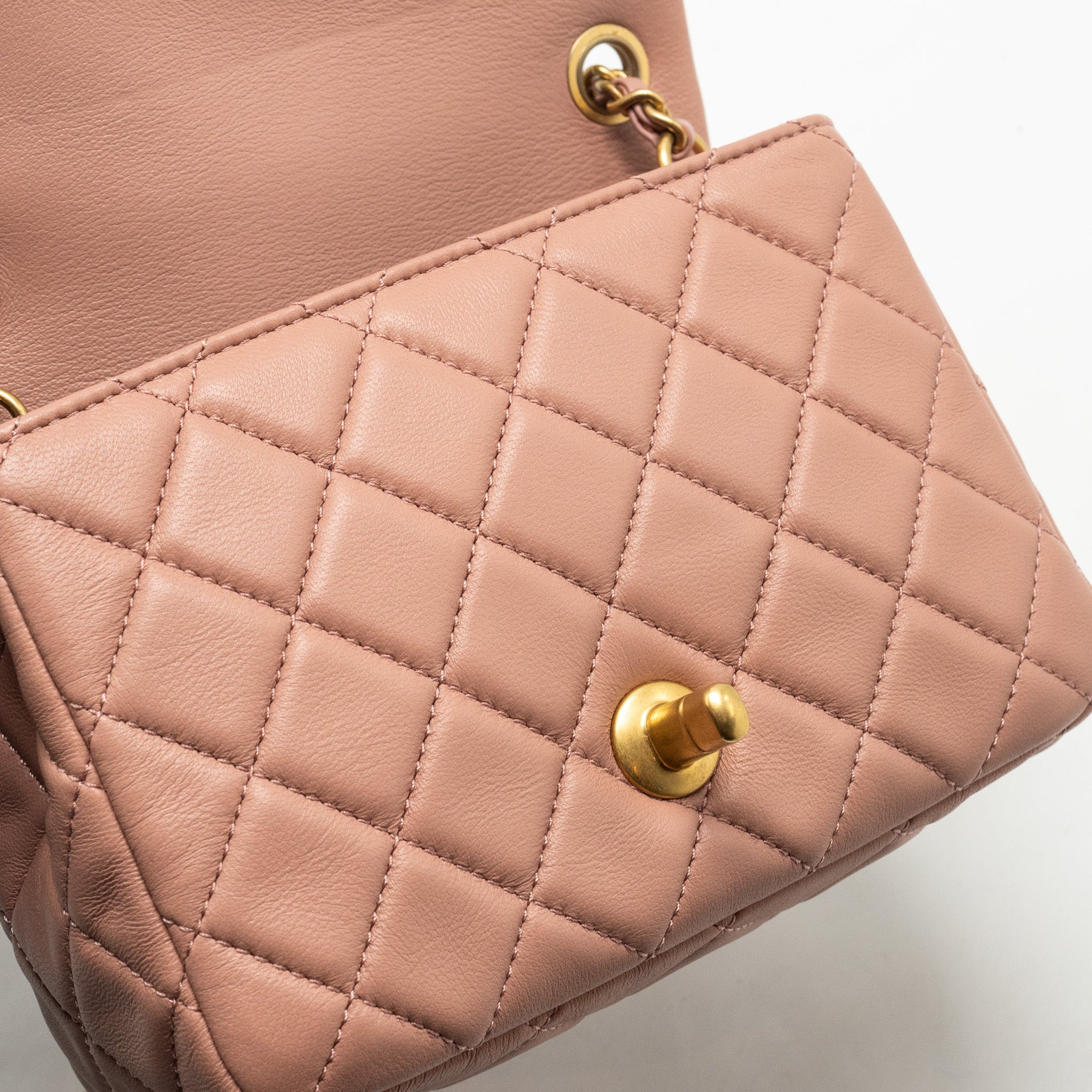 CHANEL PEARL CRUSH MINI SQUARE FLAP BAG LAMBSKIN PINK GHW(MICROCHIP)
