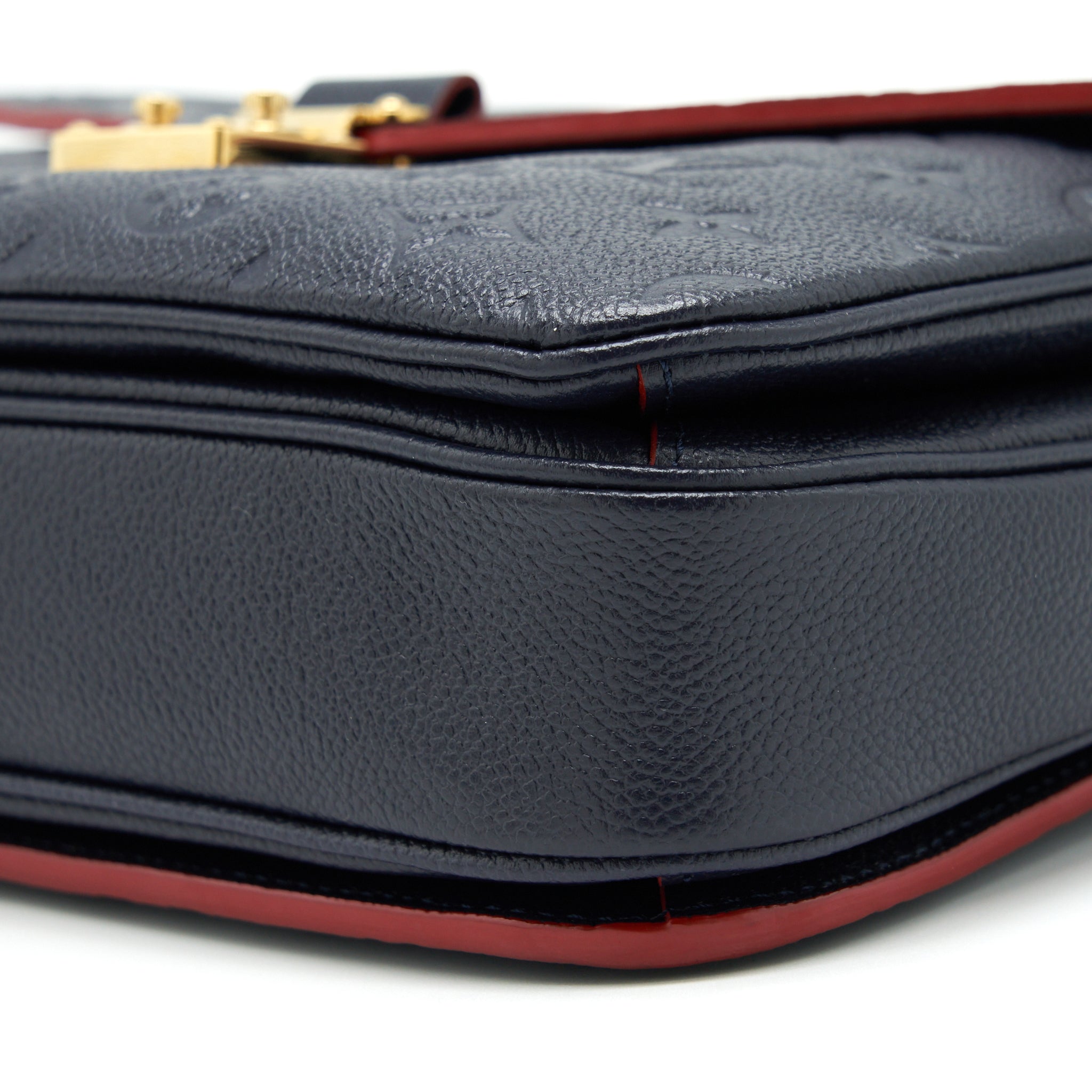 LOUIS VUITTON POCHETTE MÉTIS MONOGRAM EMPREINTE MARINE ROUGE GHW
