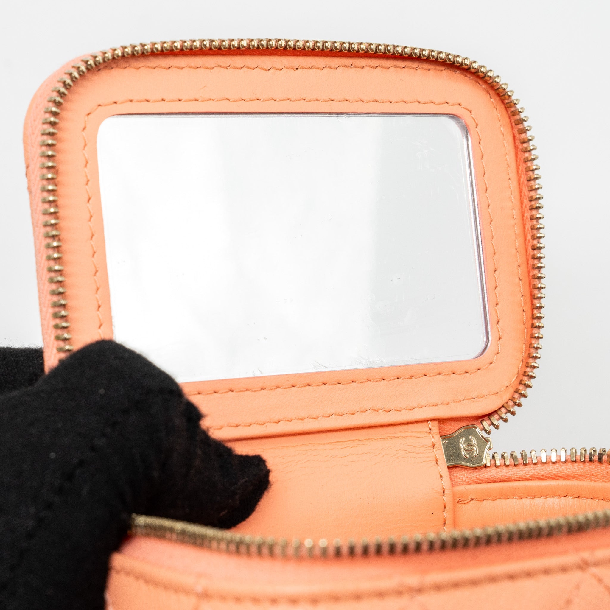 CHANEL MINI VANITY WITH CHAINS CAVIAR CORAL PINK LGHW(MICROCHIP)