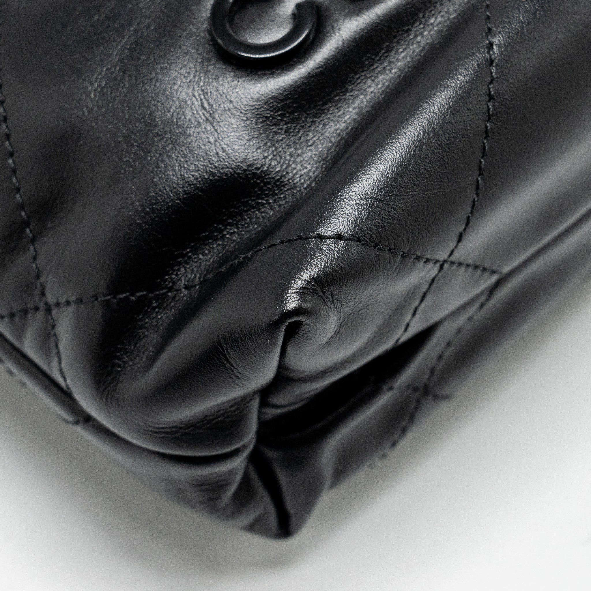 CHANEL MINI 22 BAG CALFSKIN SO BLACK (MICROCHIP)