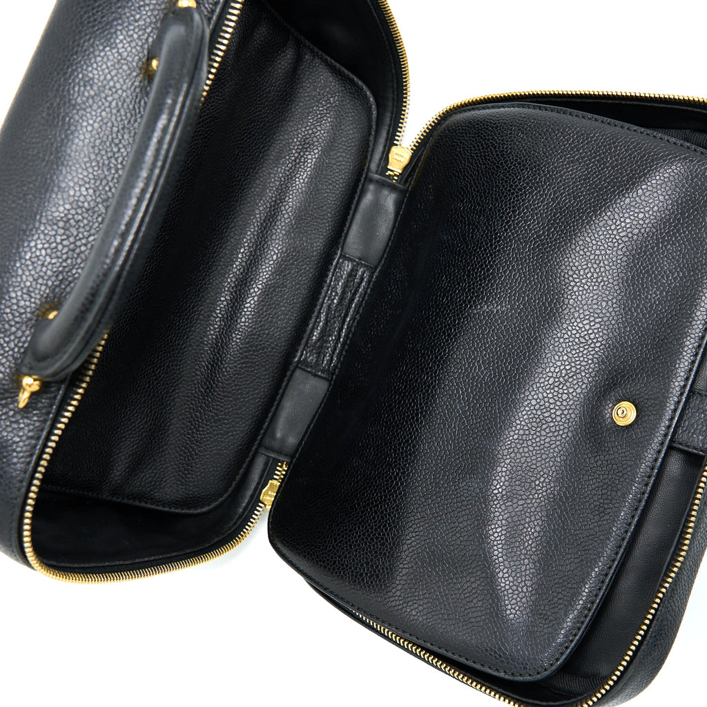 CHANEL VINTAGE CC LOGO VANITY CAVIAR BLACK GHW