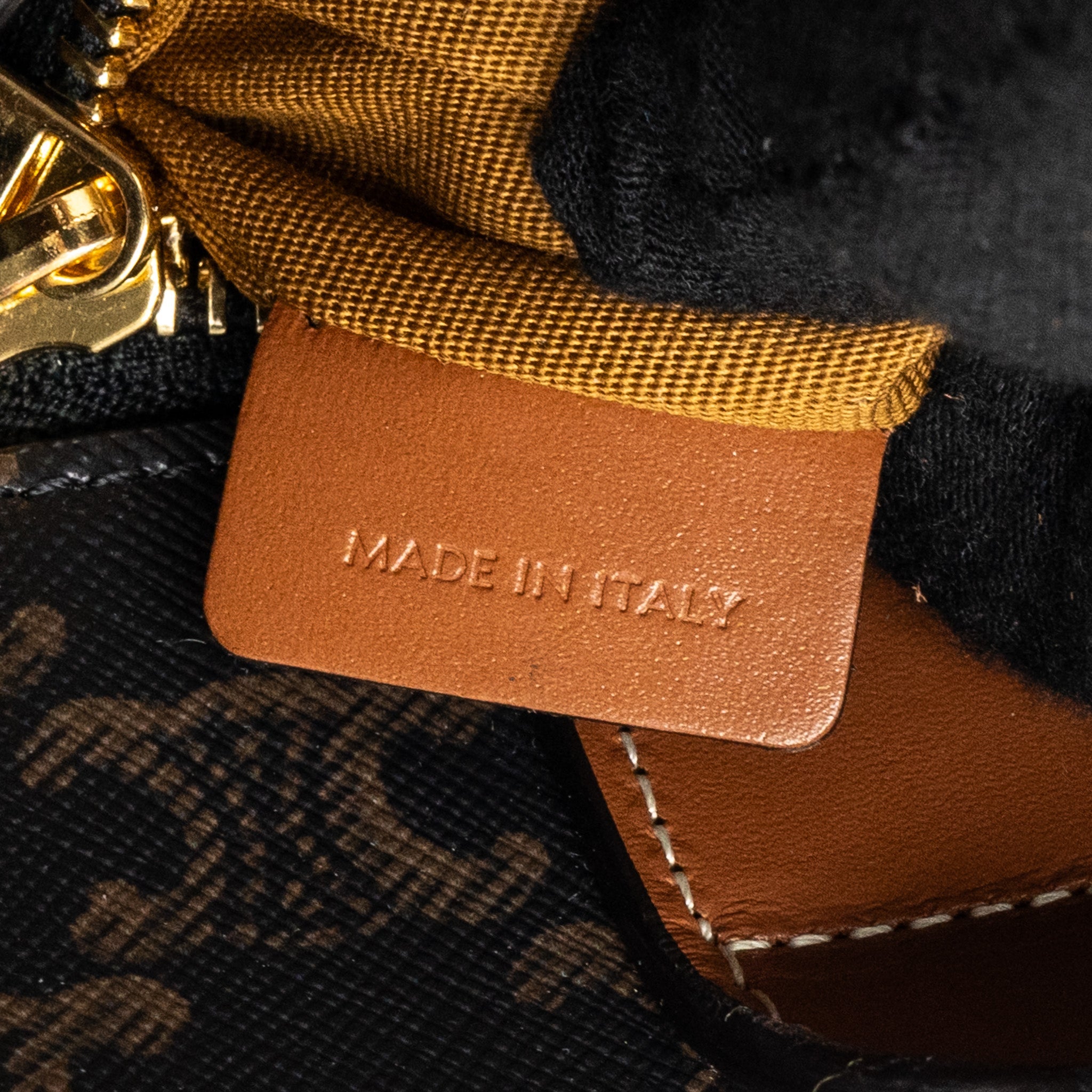 CELINE VERTICAL CABAS TRIOMPHE CANVAS GHW