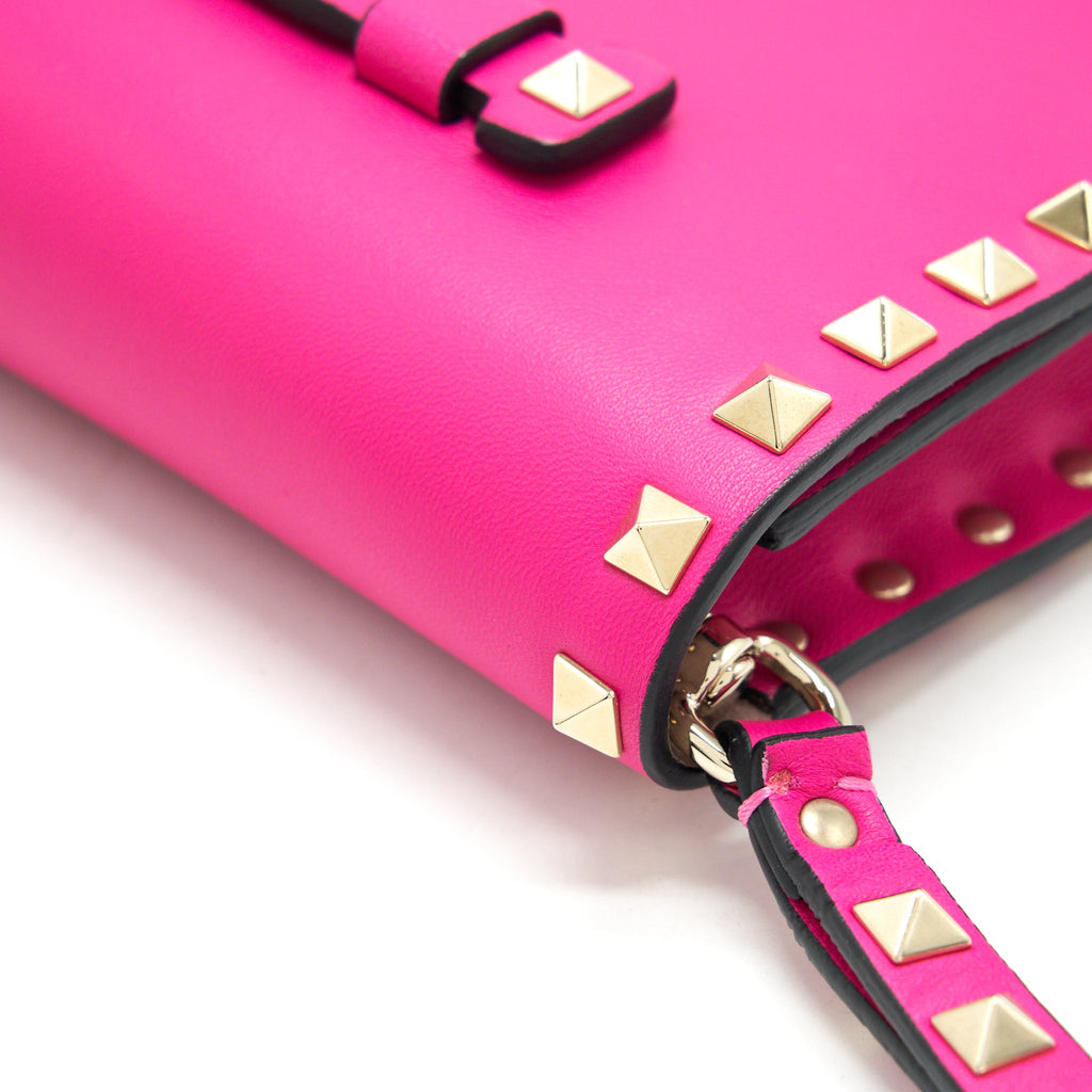 VALENTINO ROCKSTUD CLUTCH PINK GHW