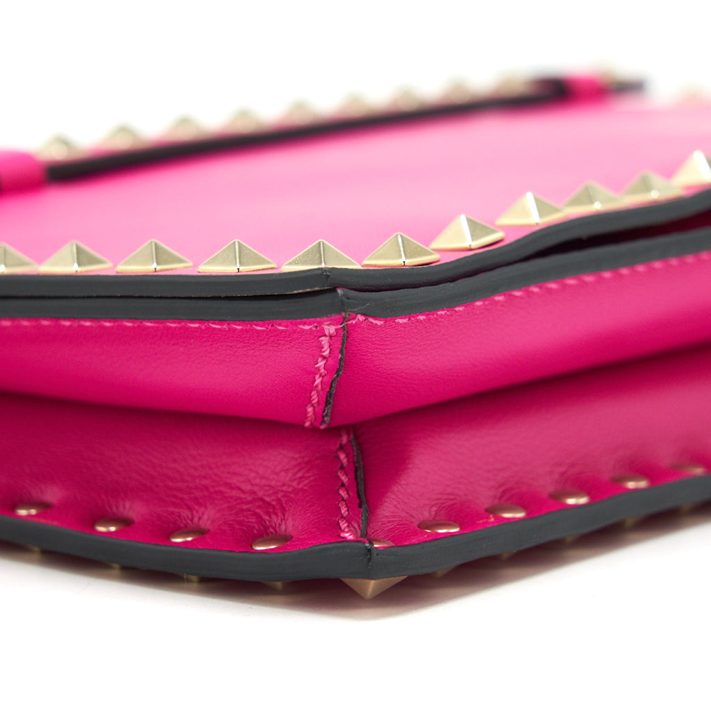 VALENTINO ROCKSTUD CLUTCH PINK GHW