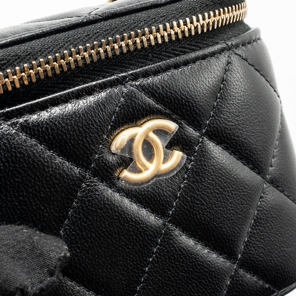 CHANEL PEARL CRUSH MINI VANITY WITH CHAIN LAMBSKIN BLACK GHW (MICROCHIP)
