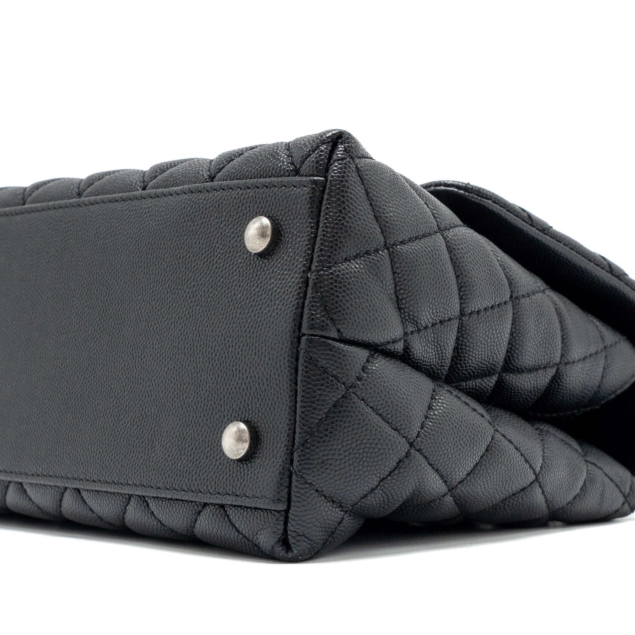 CHANEL MEDIUM COCO HANDLE CAVIAR / LIZARD HANDLE BLACK RUTHENIUM HARDWARE